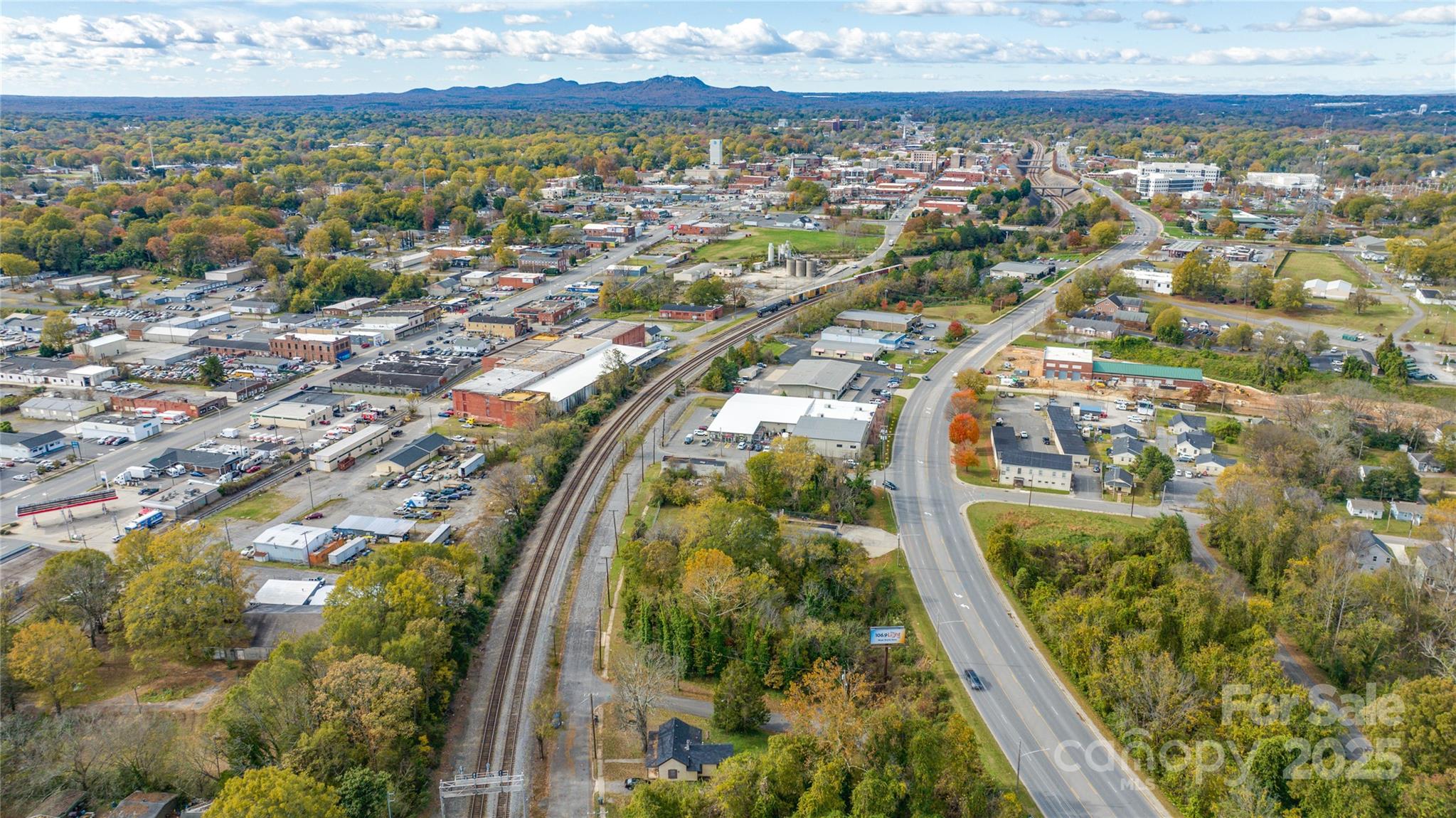 722 E Airline Avenue