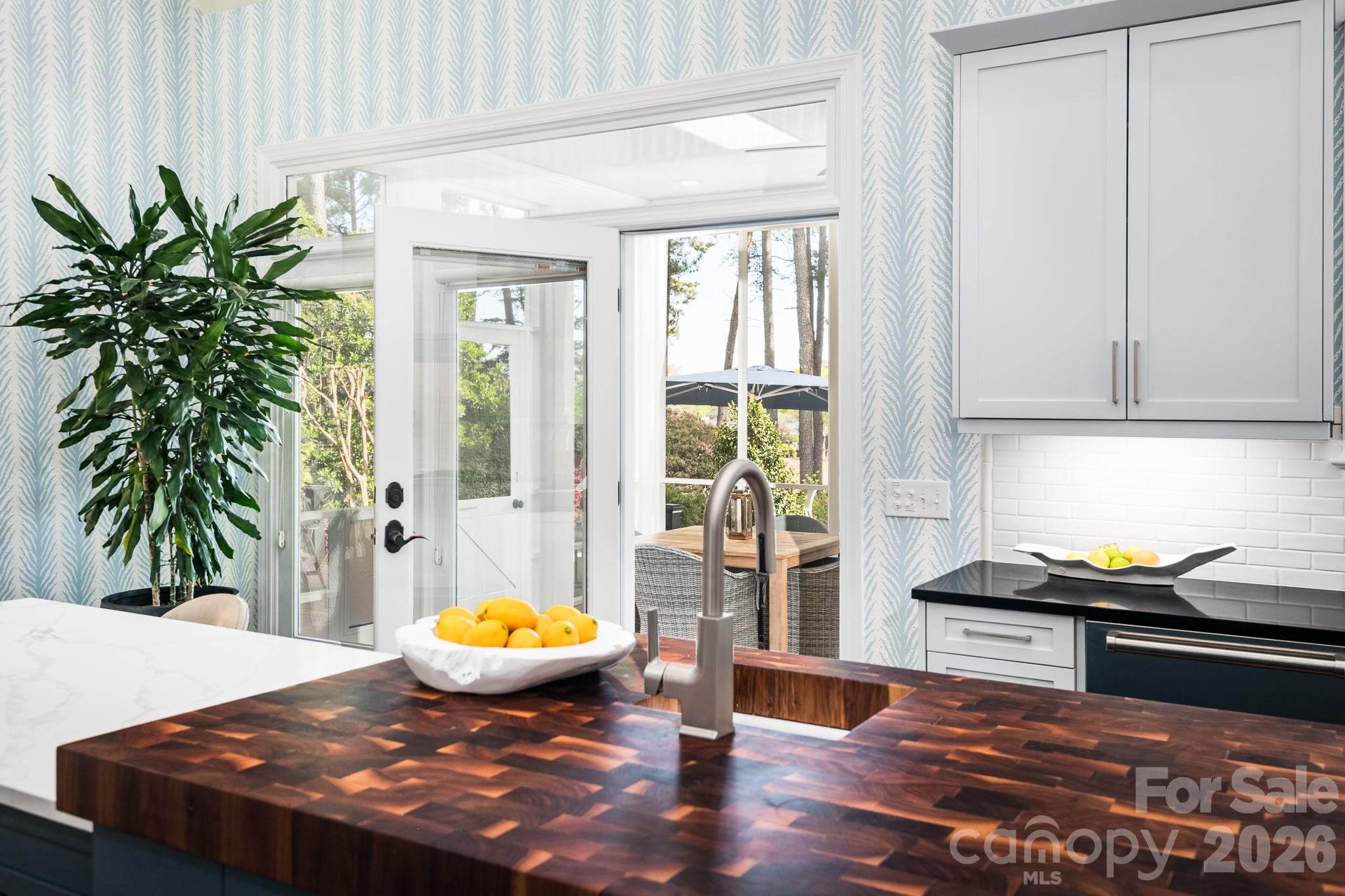 The Peninsula - Residential