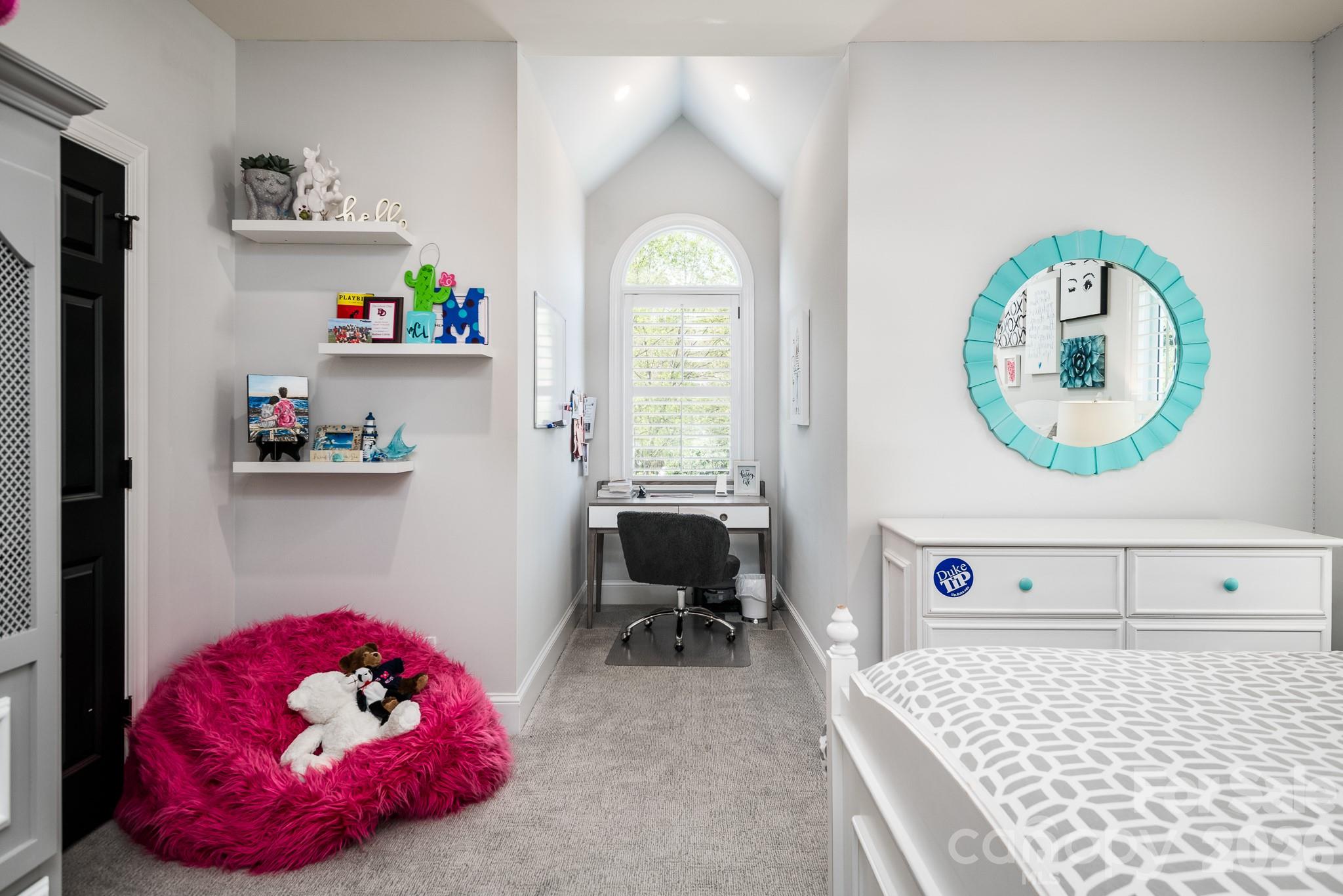 The Peninsula - Residential