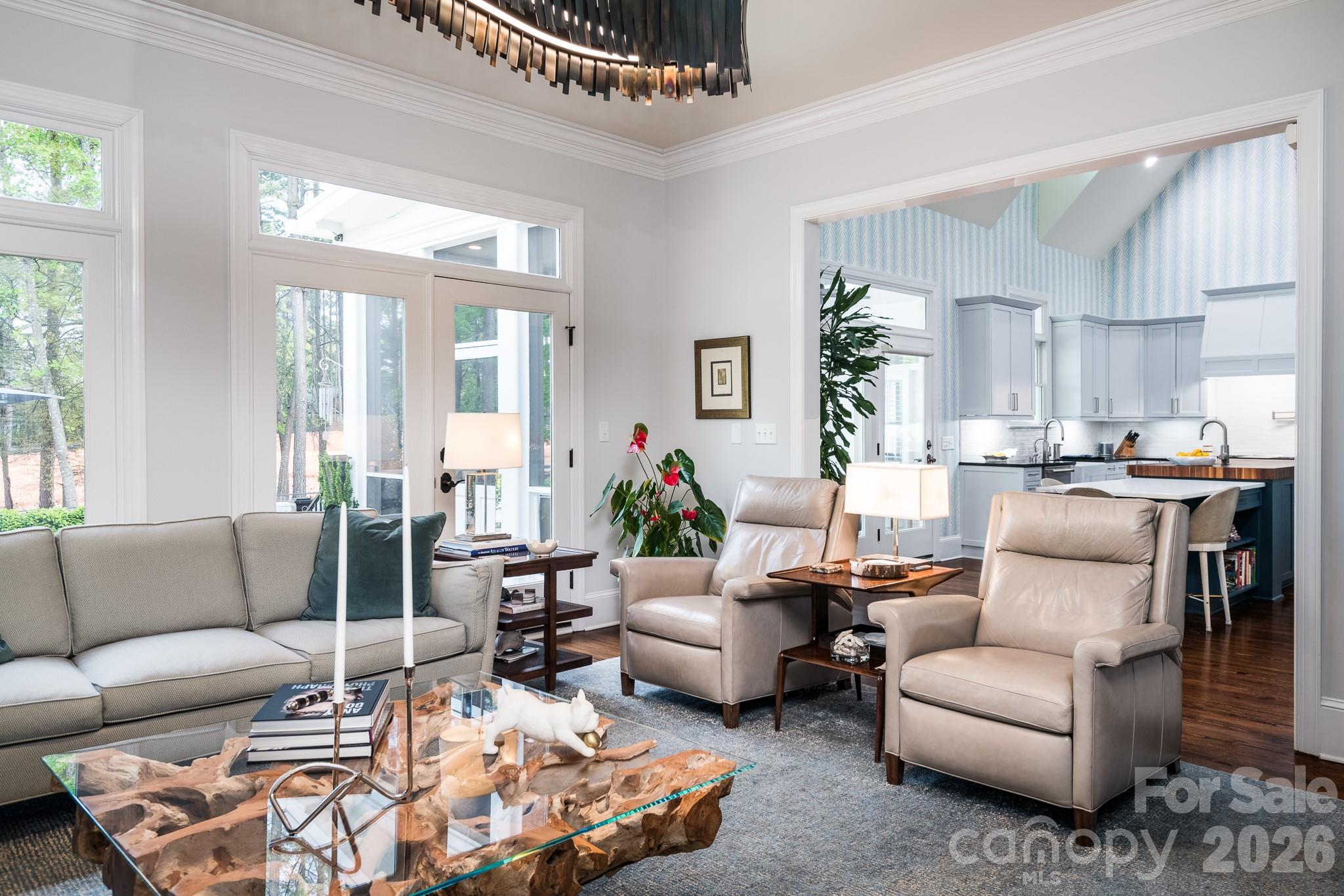 The Peninsula - Residential