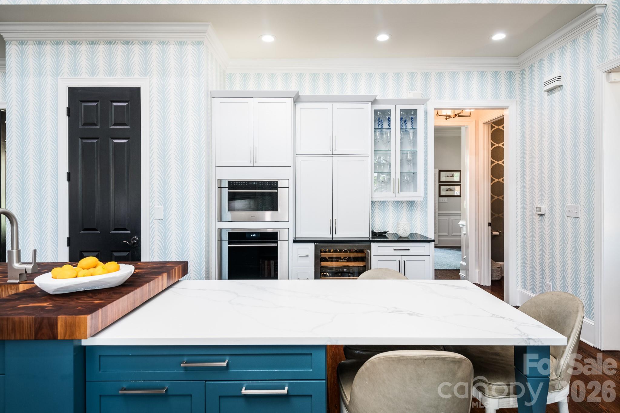 The Peninsula - Residential