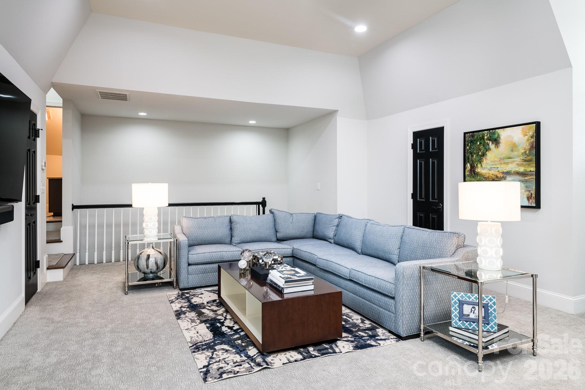 The Peninsula - Residential