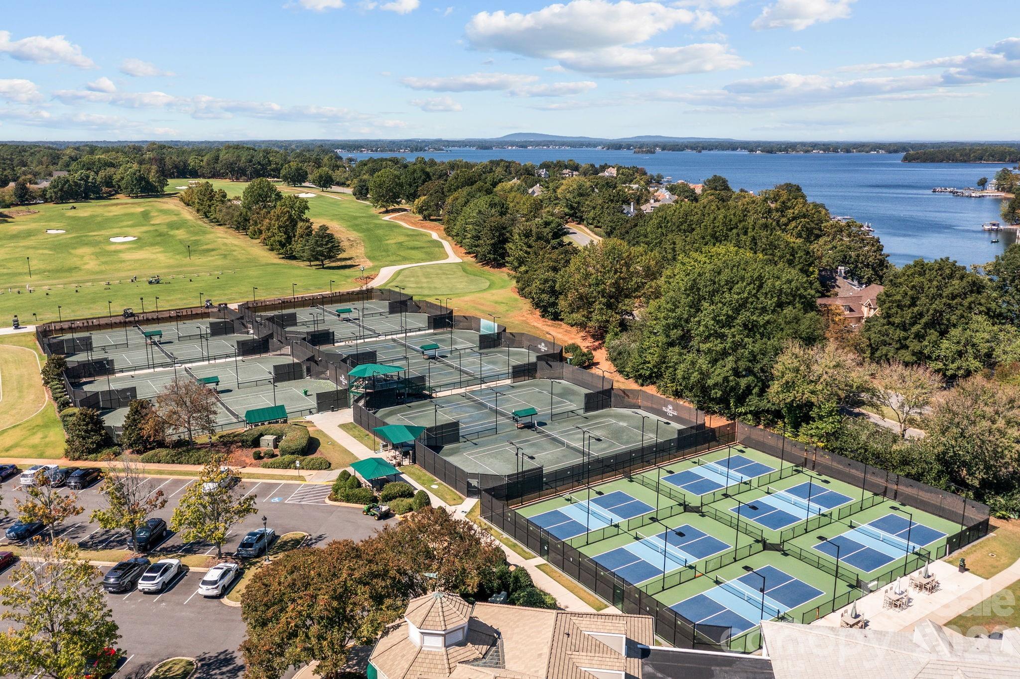 The Peninsula - Residential