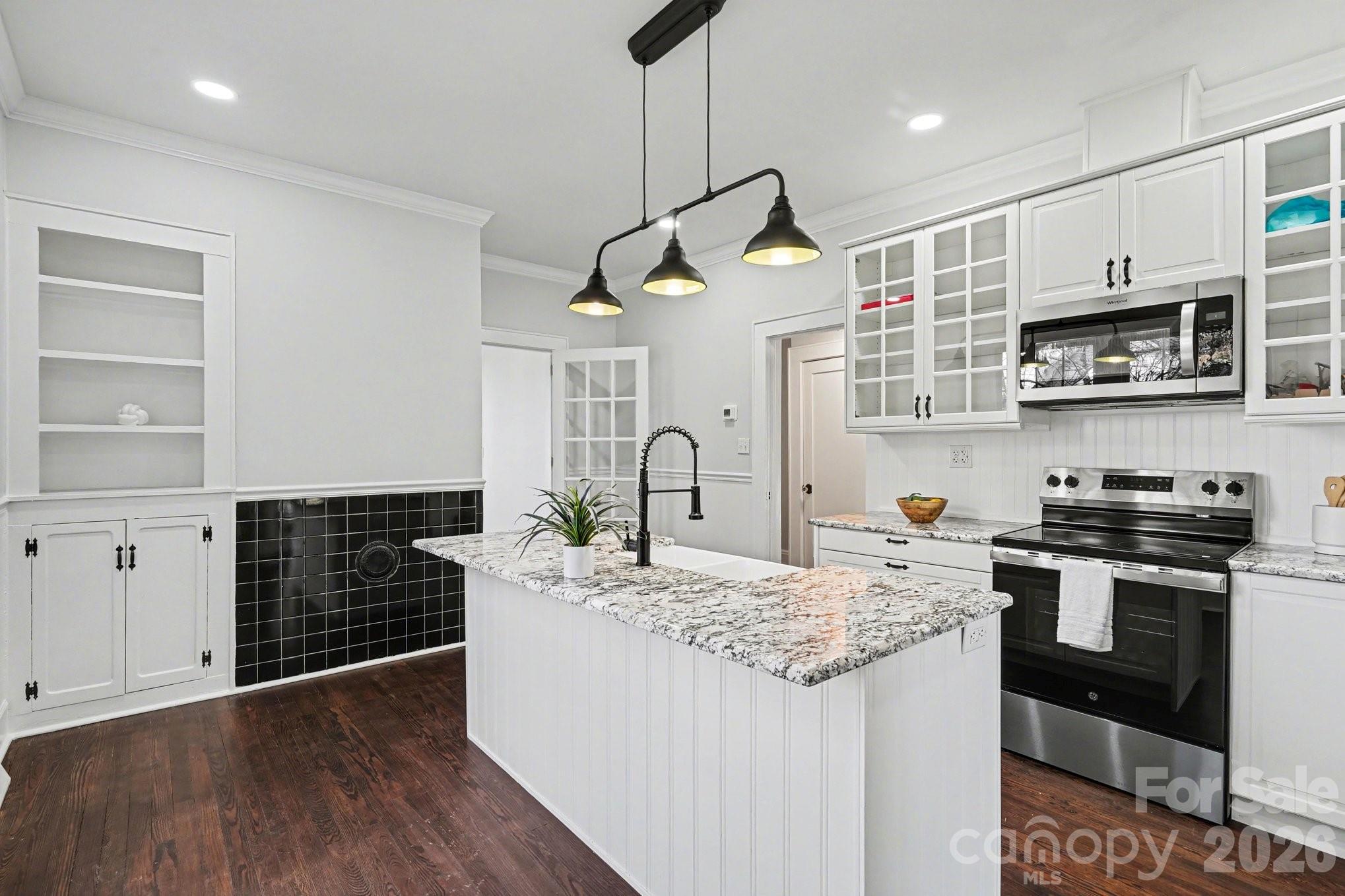 201 N Crawford Street