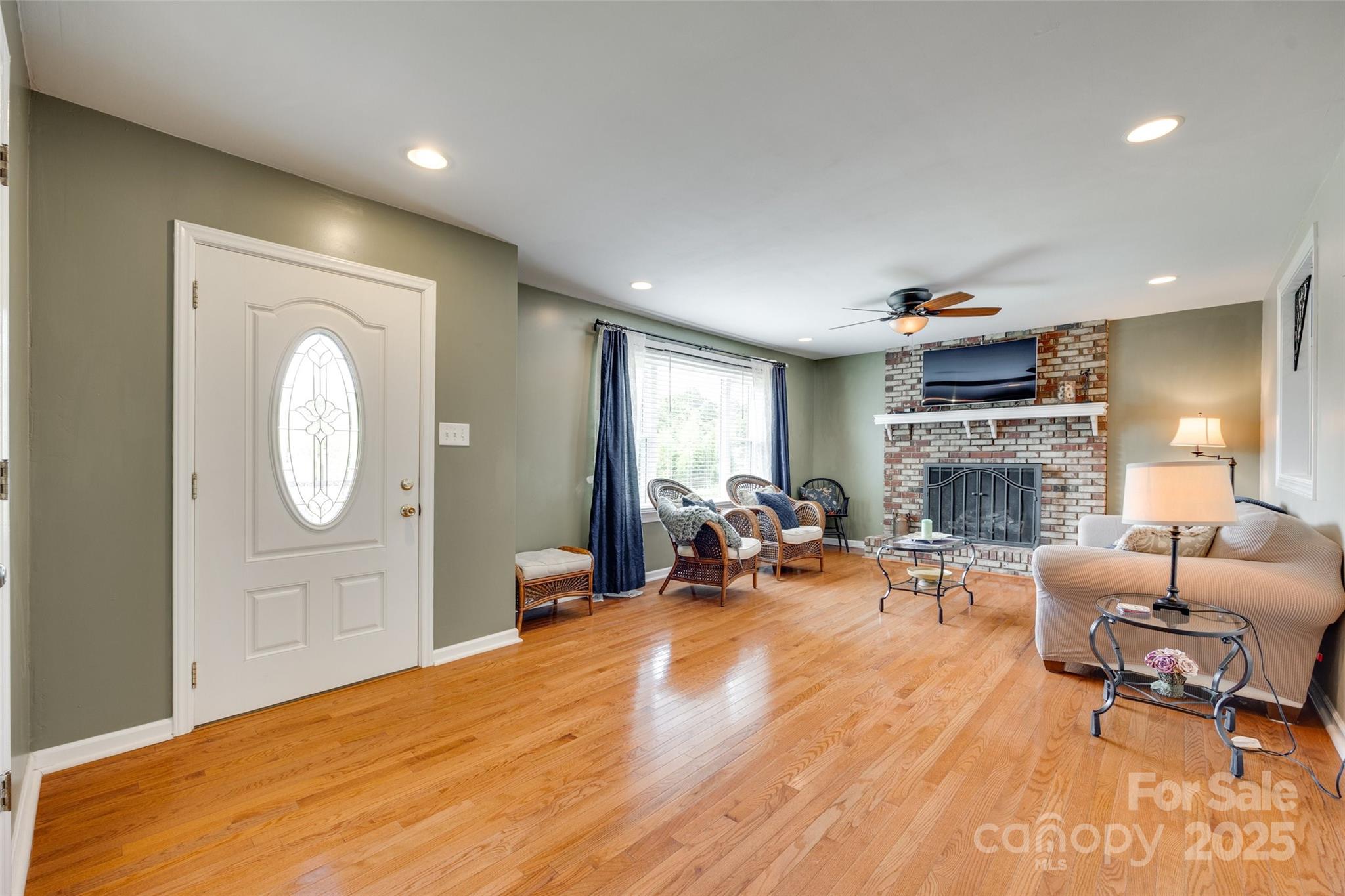 Laurel Woods - Residential