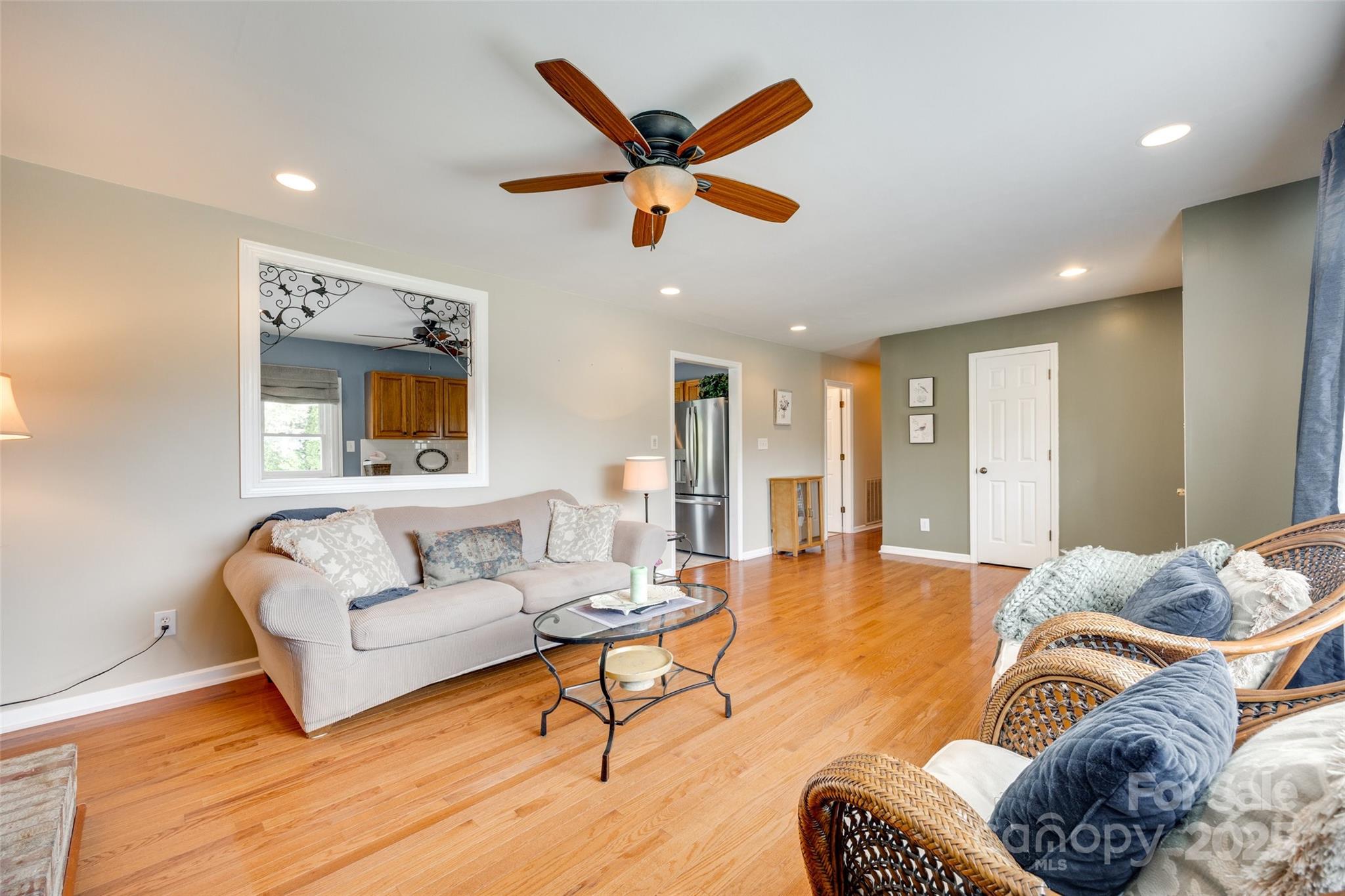 Laurel Woods - Residential