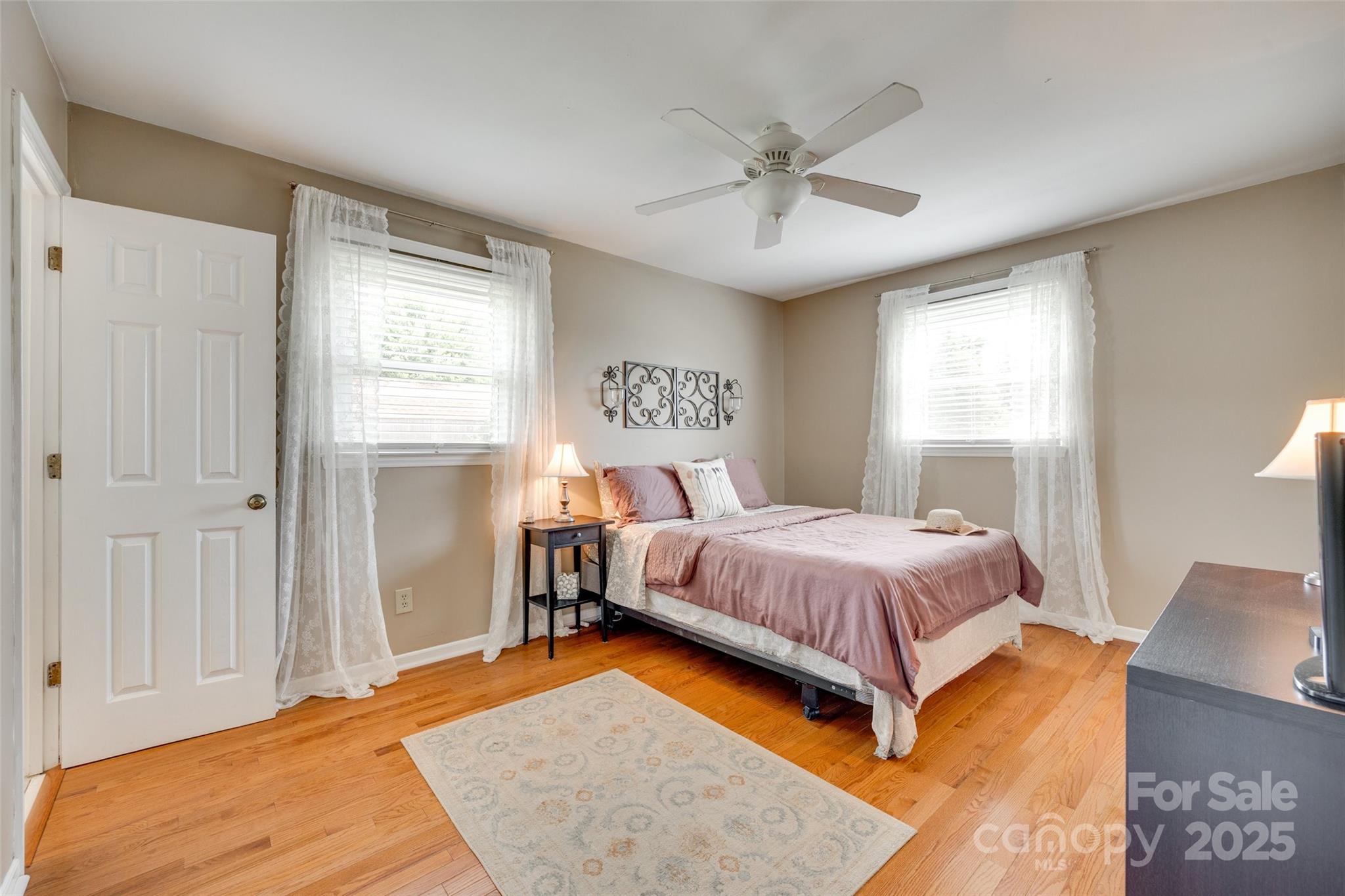 Laurel Woods - Residential