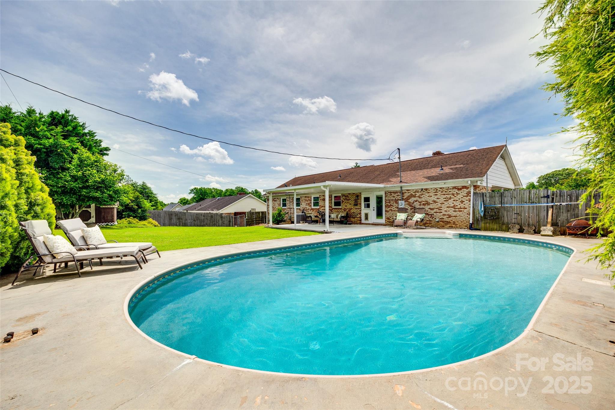 Laurel Woods - Residential