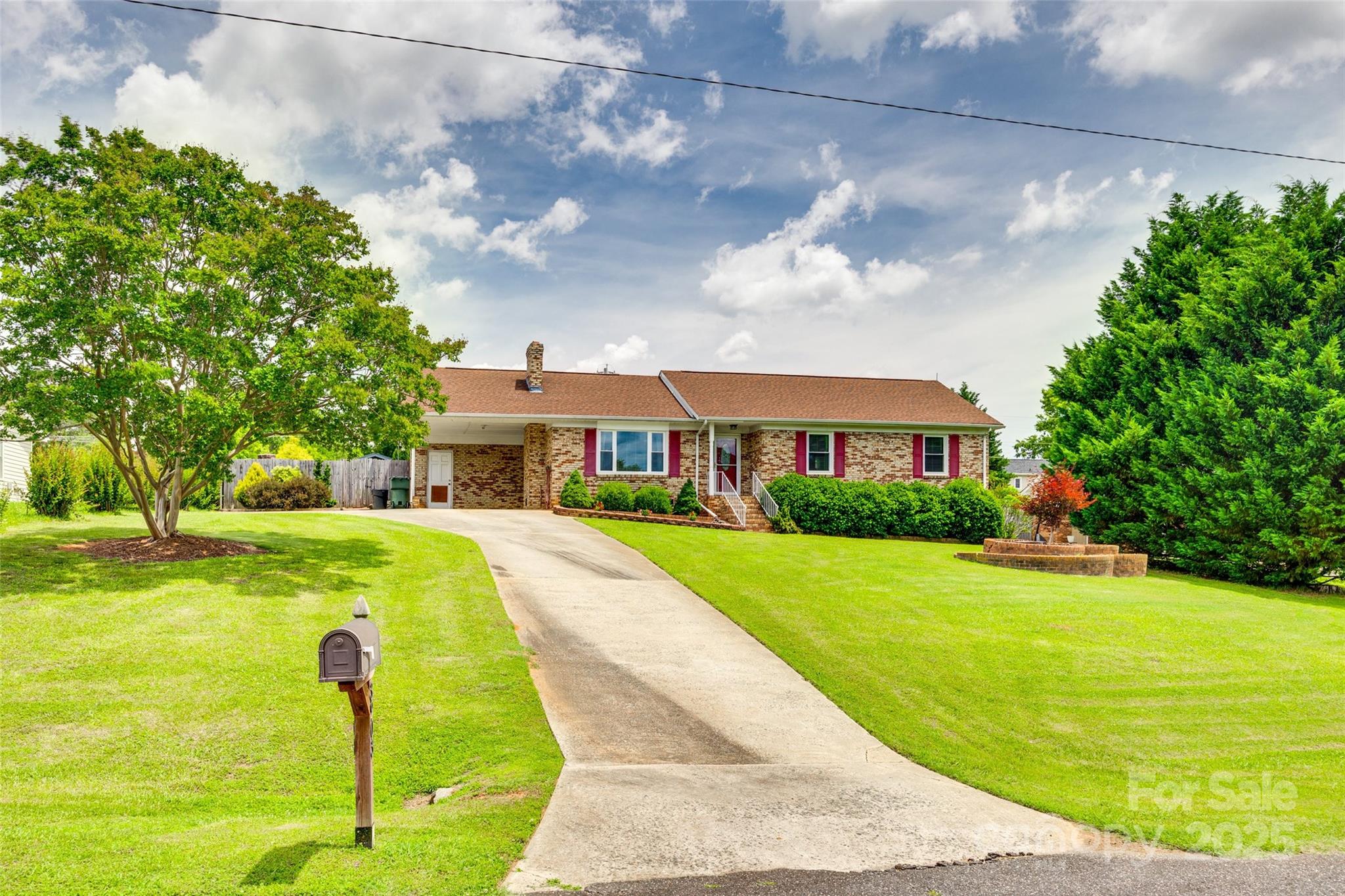 Laurel Woods - Residential