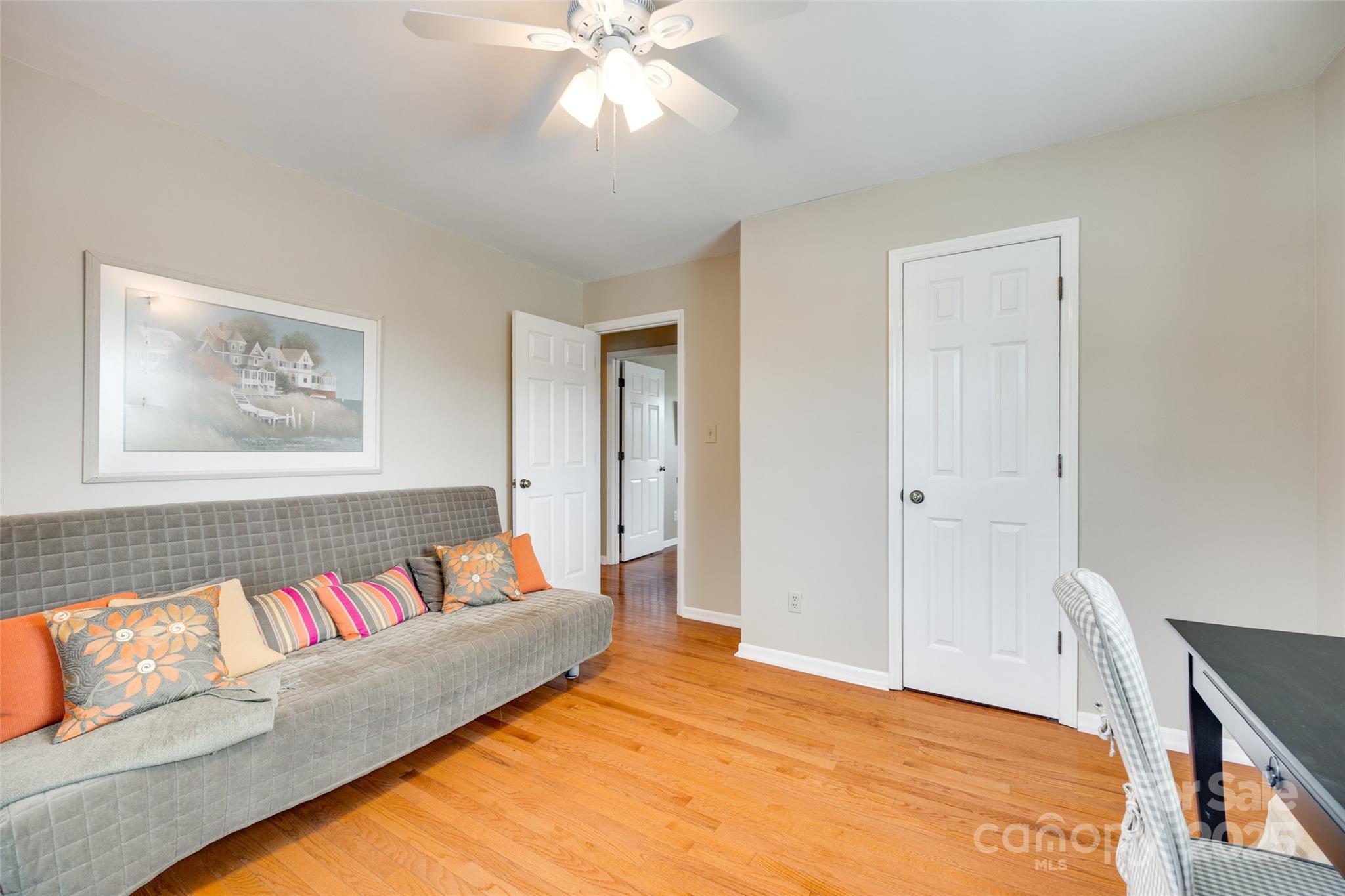 Laurel Woods - Residential