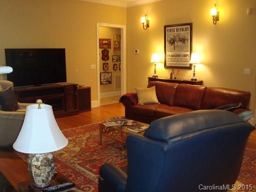 Royal Oaks - Residential Lease