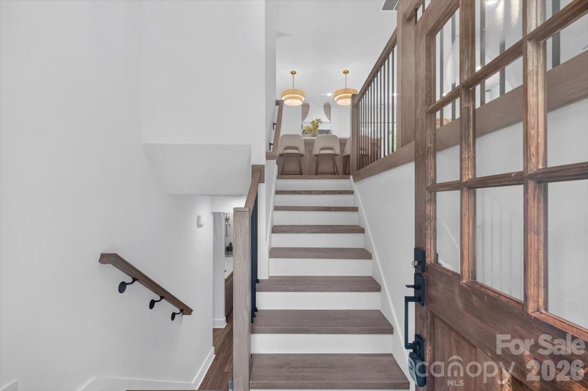 4752 Autumn Leaf Lane