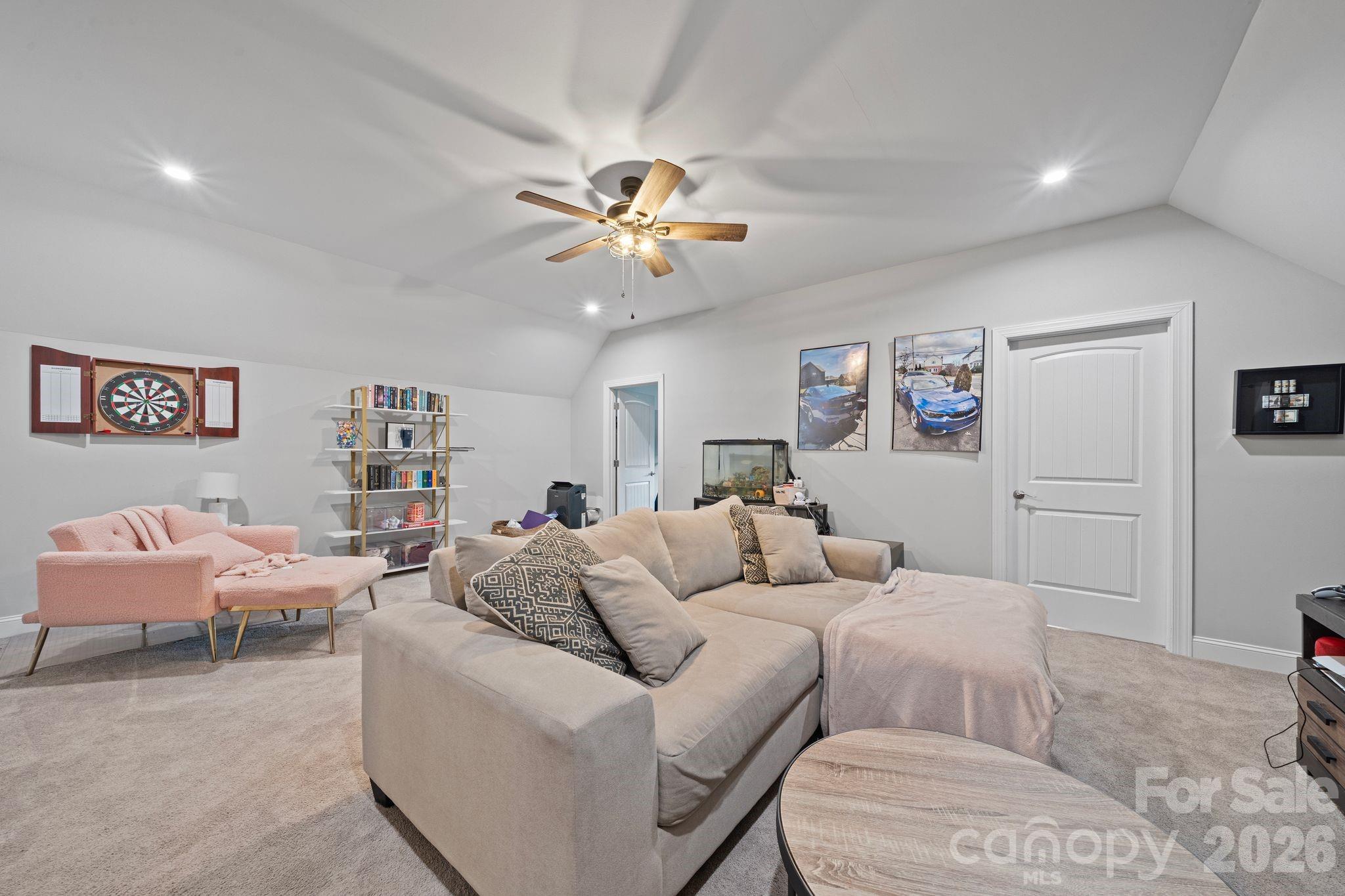 Queensbridge - Residential