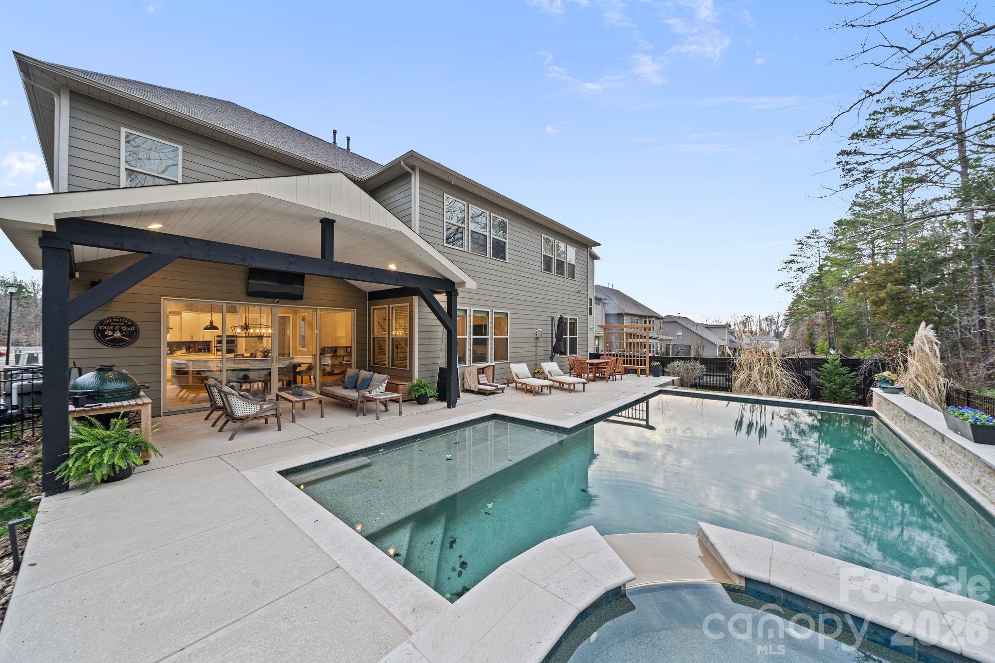 Queensbridge - Residential