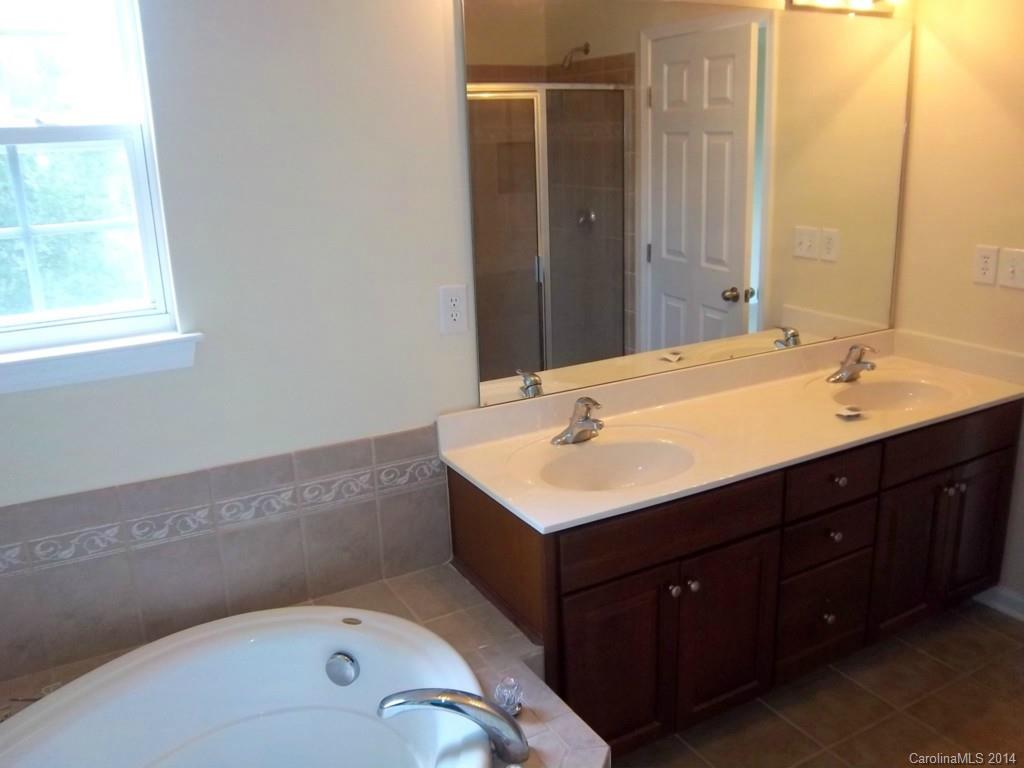 Brandon Oaks - Residential