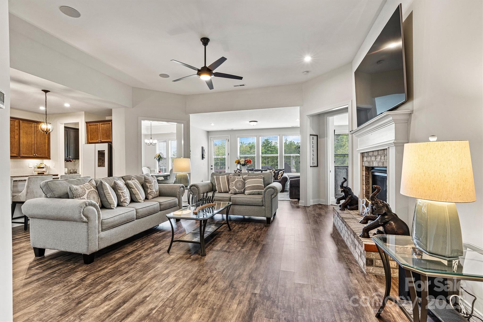 4128 Honey Locust Drive