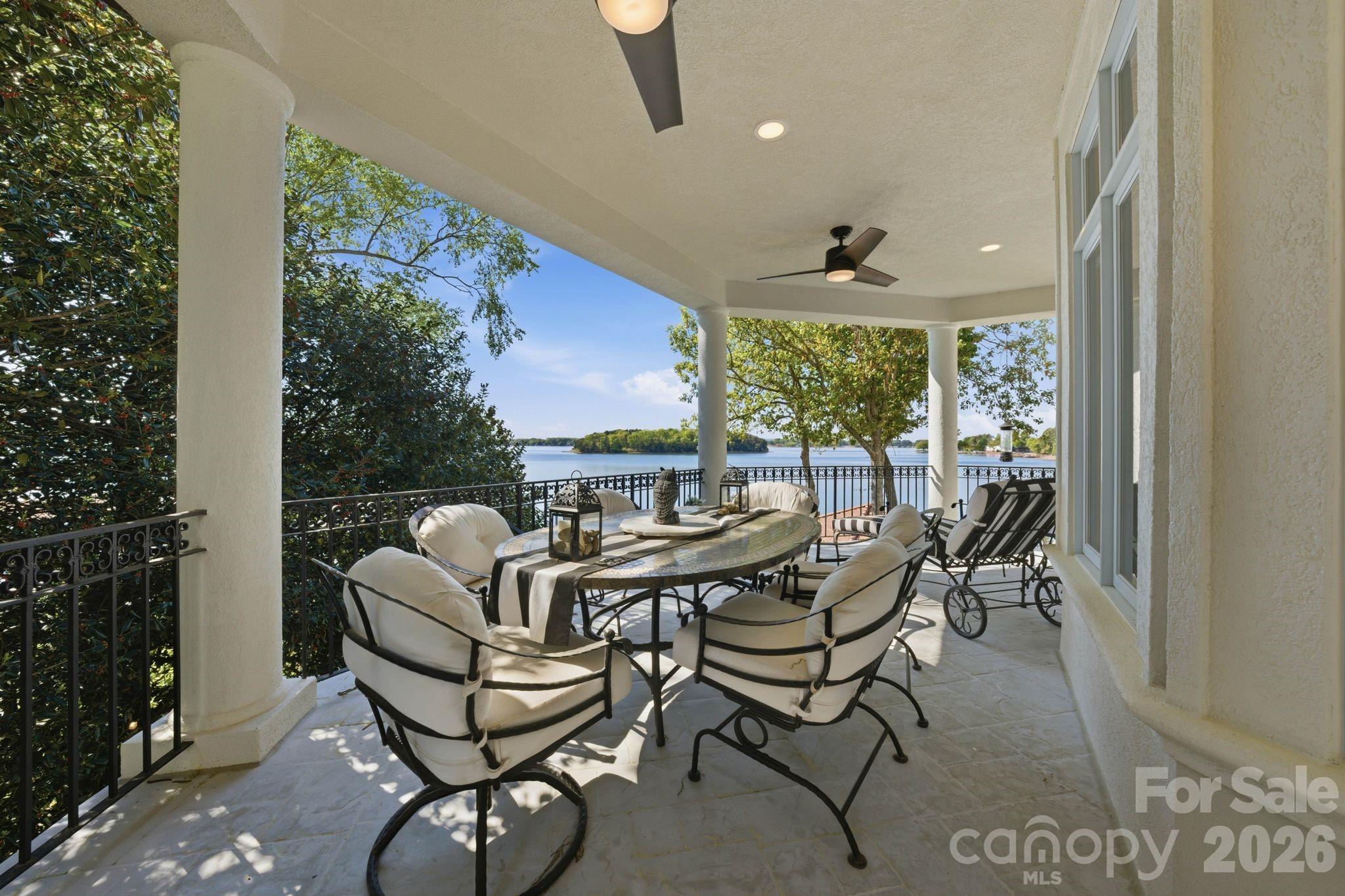 The Peninsula - Residential