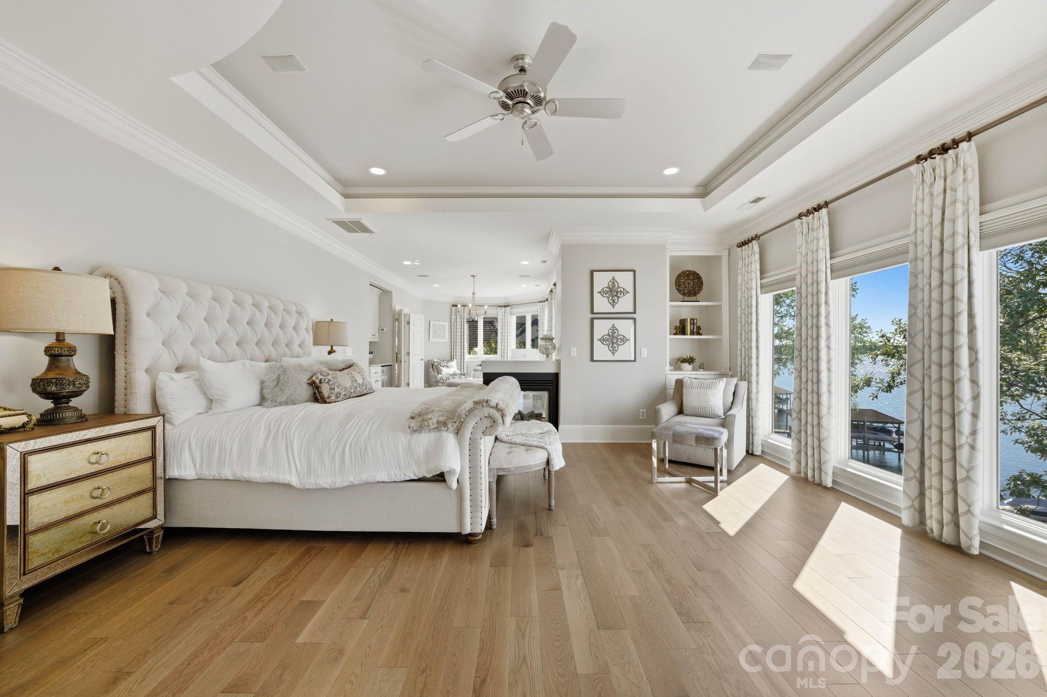 The Peninsula - Residential