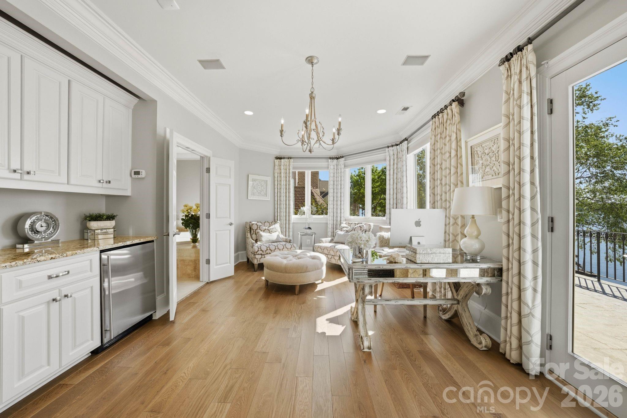 The Peninsula - Residential