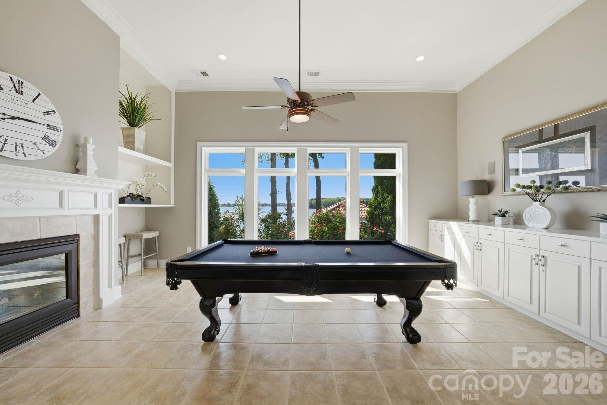 The Peninsula - Residential