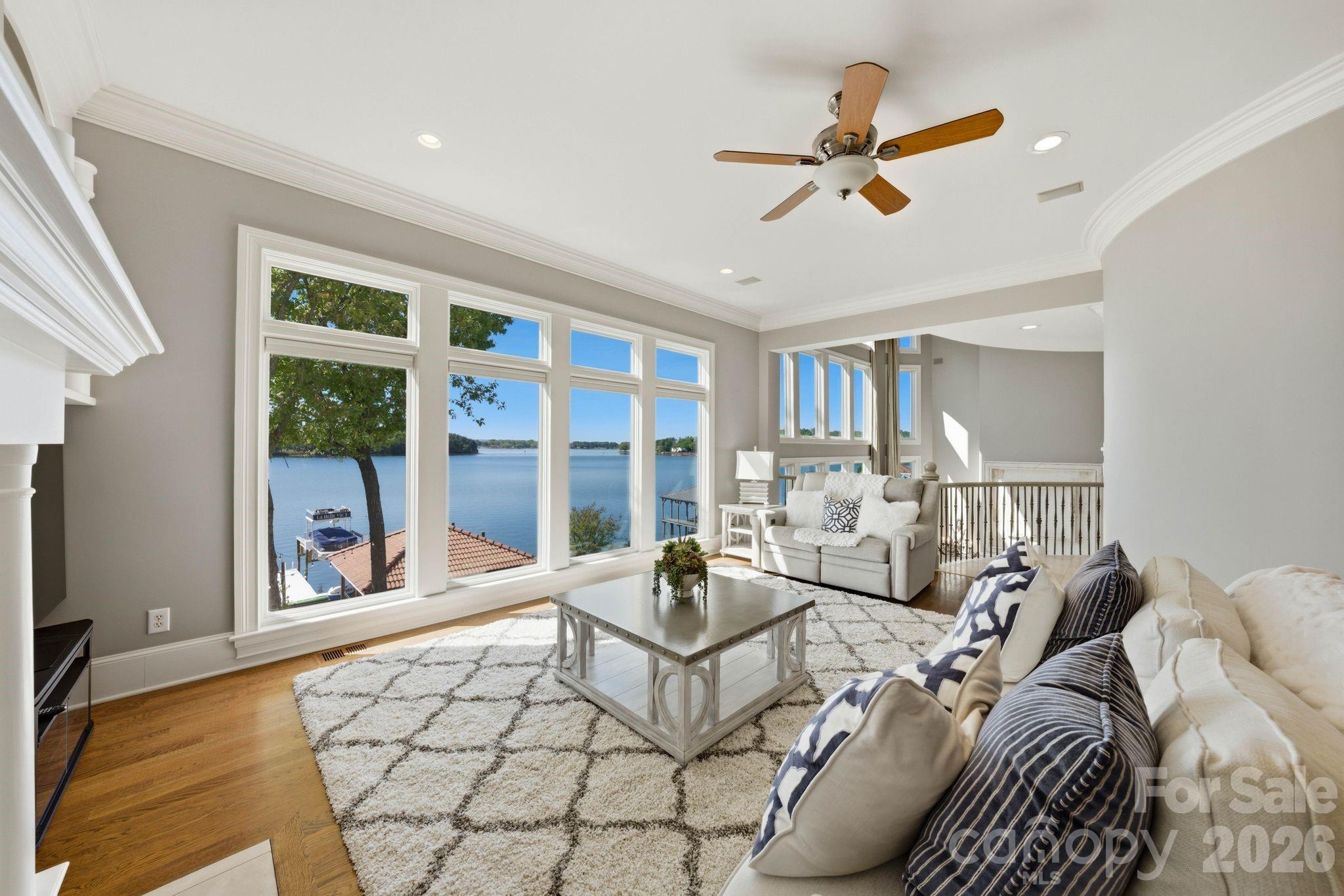 The Peninsula - Residential