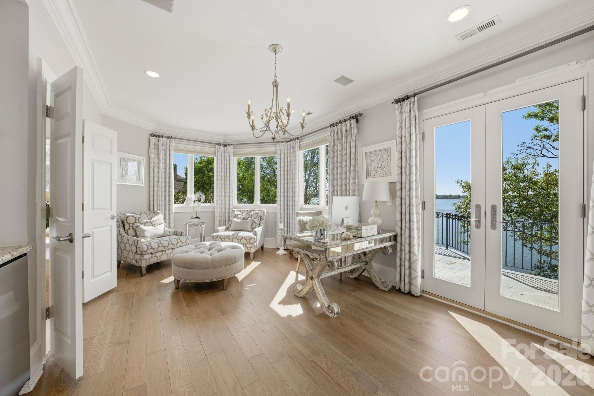 The Peninsula - Residential