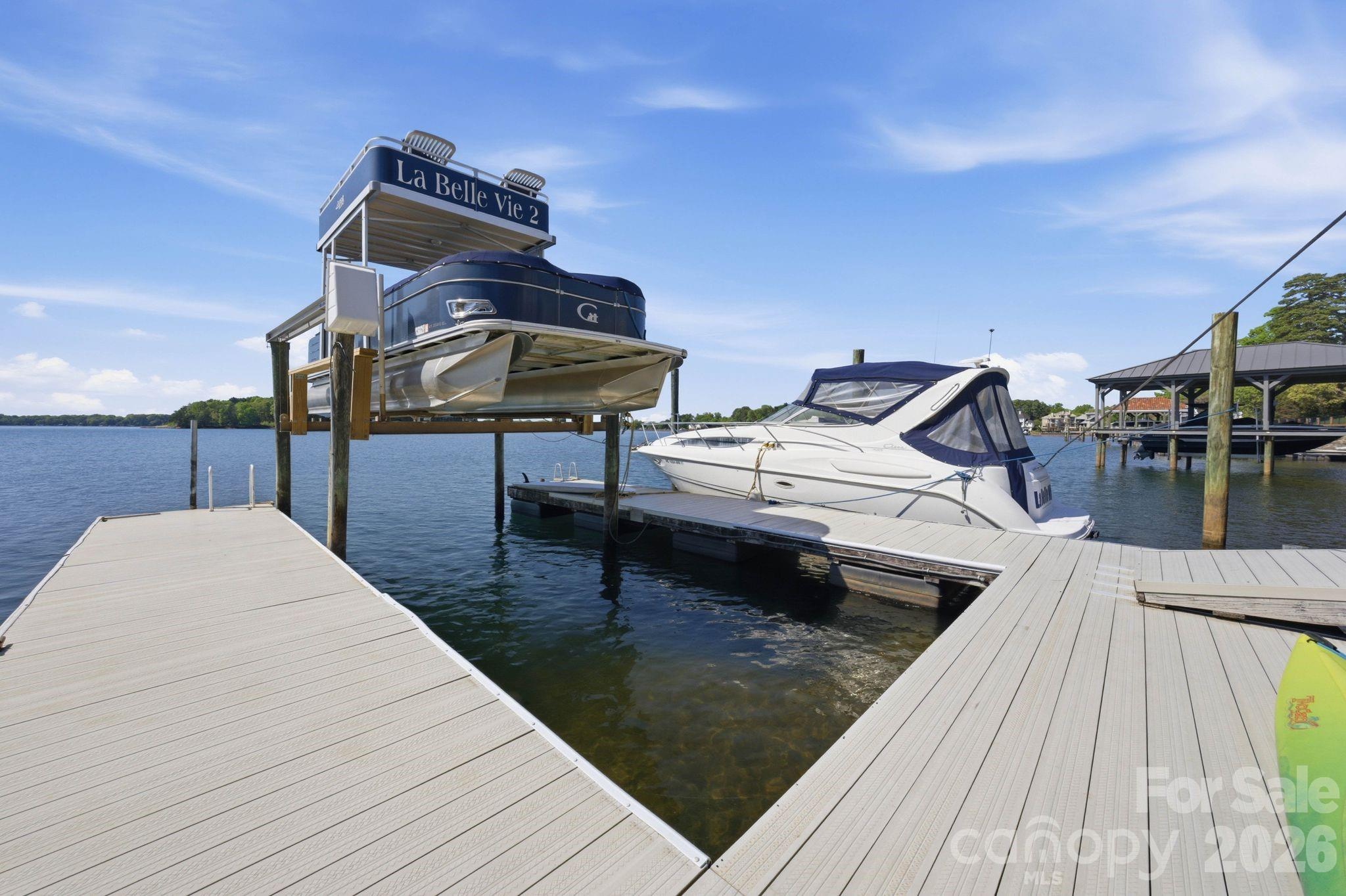 The Peninsula - Residential