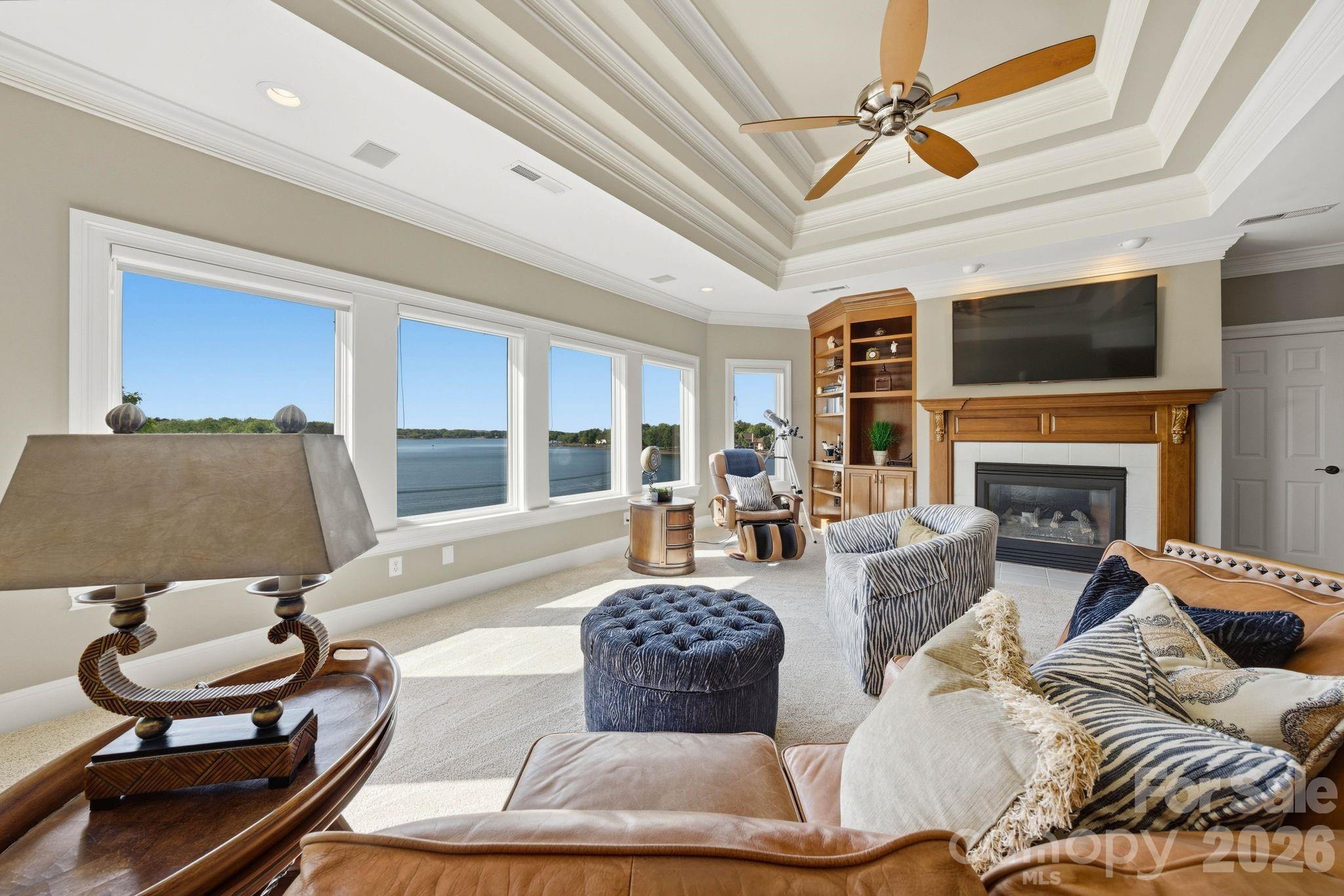 The Peninsula - Residential