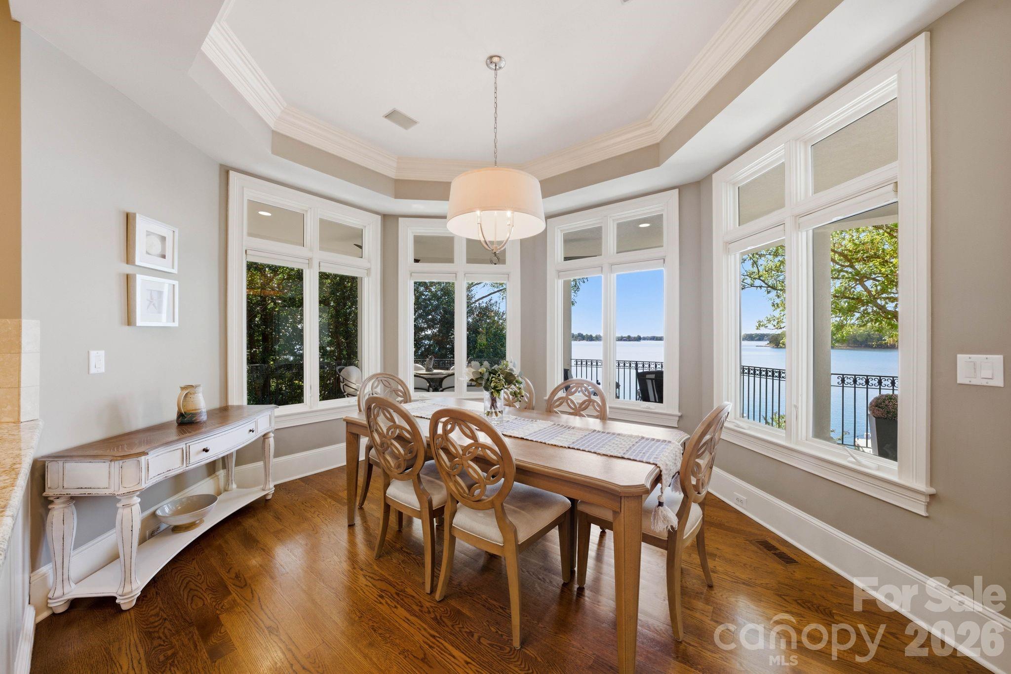 The Peninsula - Residential