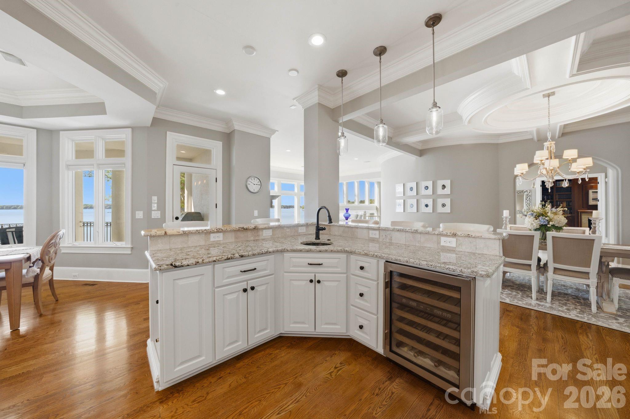 The Peninsula - Residential