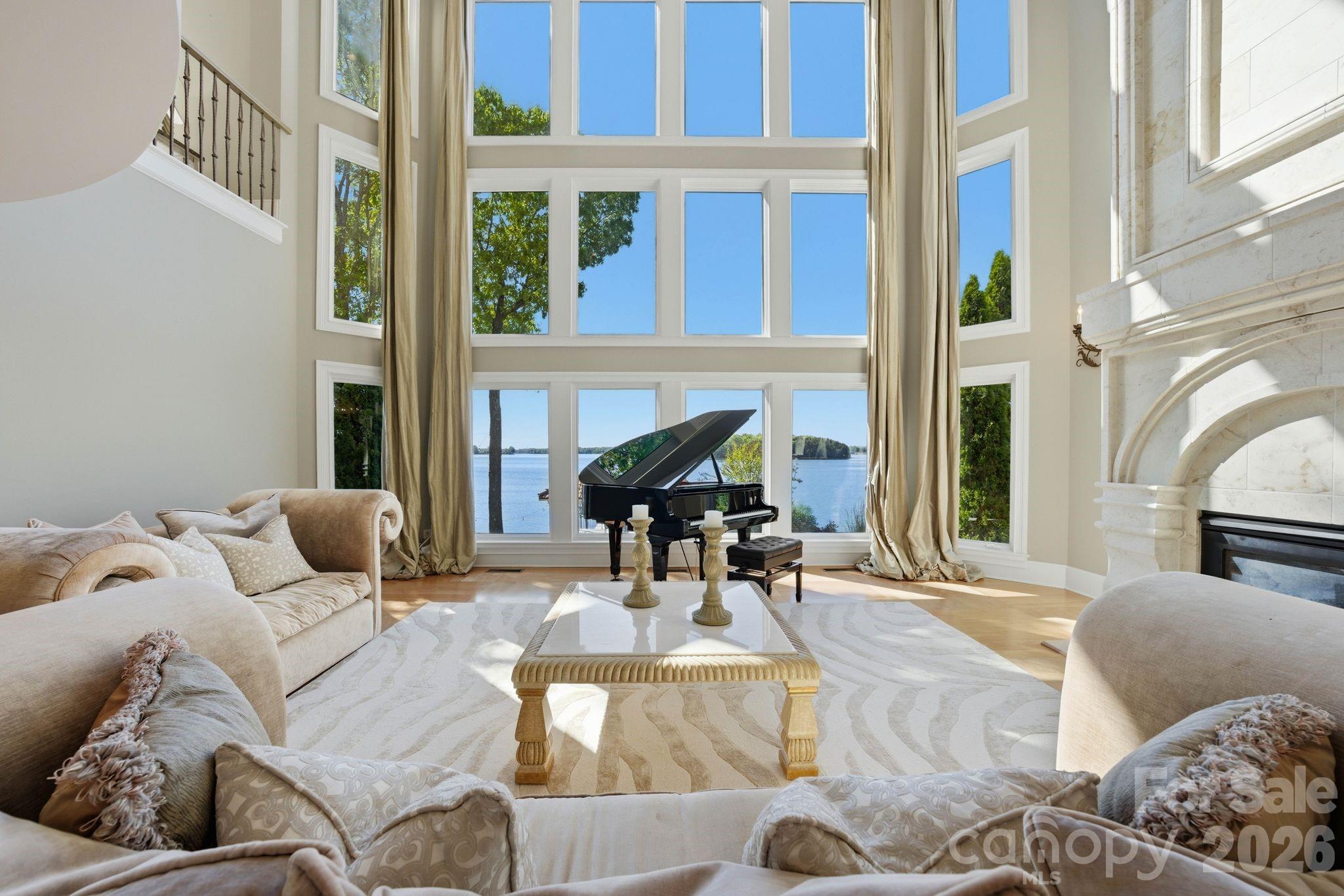 The Peninsula - Residential