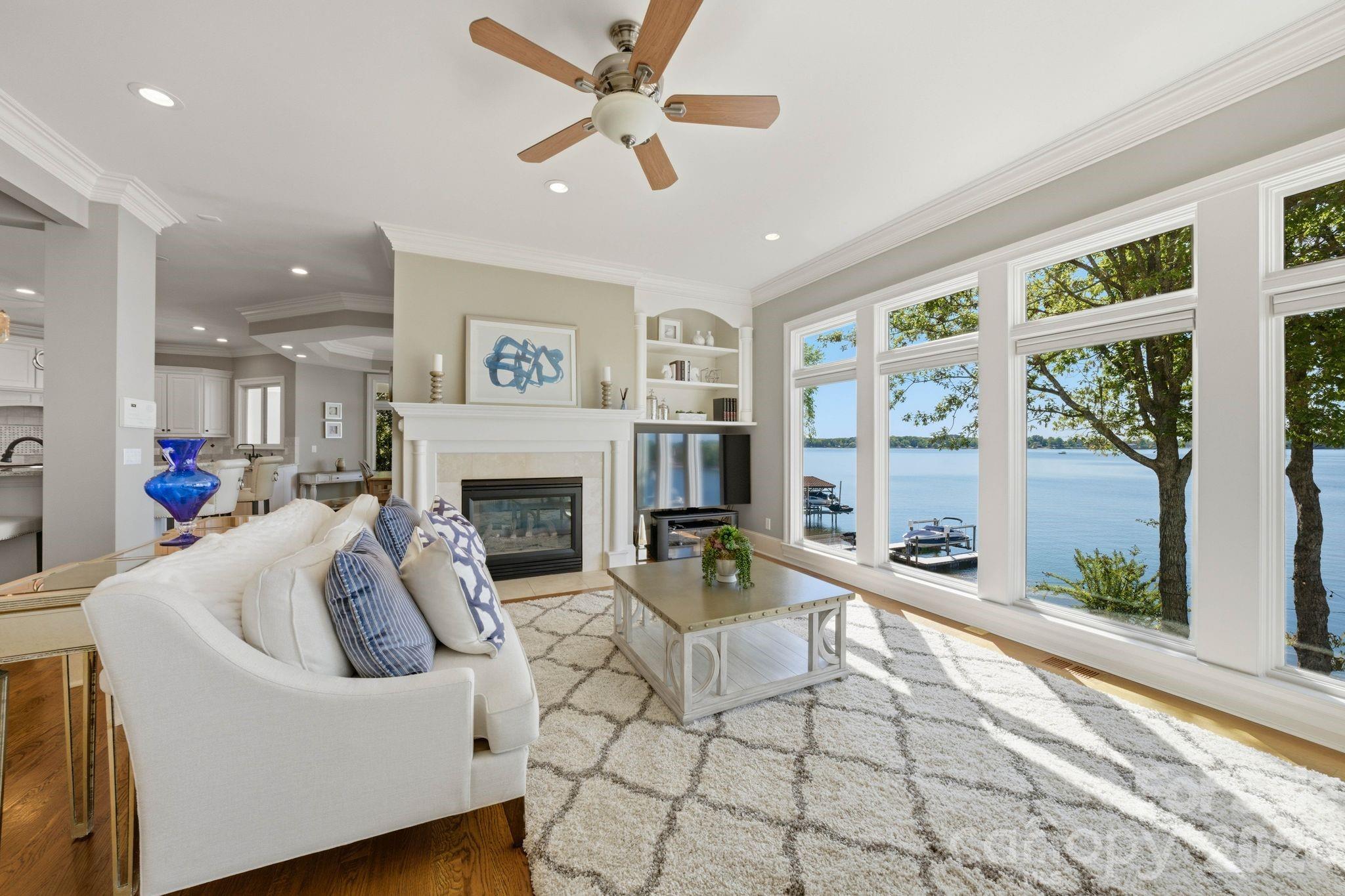 The Peninsula - Residential