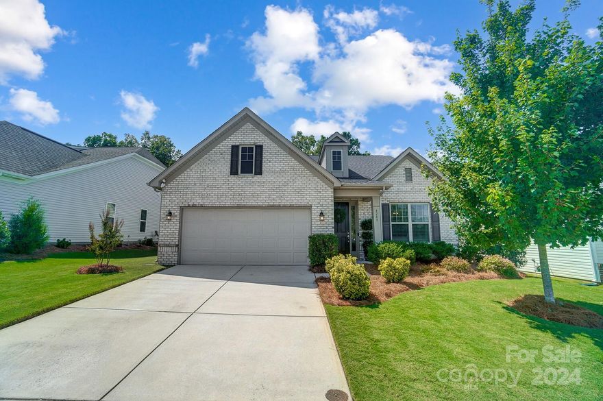 Move-in ready 1.5 story home with 3 bedrooms and 3 full bathrooms located in Hunton Forest subdivision of Concord.  Shows like a model home! Primary suite on main includes double vanity, large walk-in shower, walk-in closet and private water closet. Second bedroom and full bath on main. Living room with gas fireplace connects to screened porch with access to outdoor patio. Large kitchen with pantry and breakfast bar. SS appliances and granite counter-tops. Flex room is an ideal space for a home office, second sitting area, or library. Laundry room has plenty of cabinetry for storage. Third bedroom and full bath upstairs. Large bonus room.  Walk-in attic storage spaces on second floor. Two-car garage. 
Property is adjacent to community pool and cabana. Sidewalks offer a great place to walk!  Neighborhood HOA offers many community activities throughout the year!  Home wired for high speed internet with wired ethernet throughout, and Fiber Internet up to 5GBPS available.