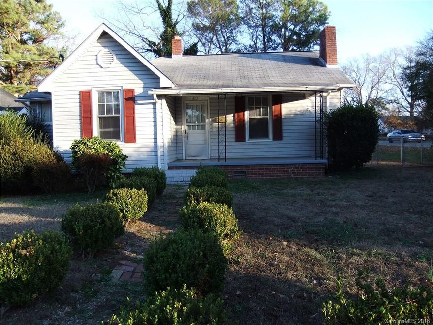 Cute 2BR 1 BA, Range, Refrigerator. Refinished Hardwood Floors in Dining, Living, Hall & Bedrooms. Spacious Living room, Dining Room and separate Laundry/Storage Room. Storage Bldg. Corner Lot. Fenced Back Yard. Available Now, No Smokers, No Pets, Good Credit