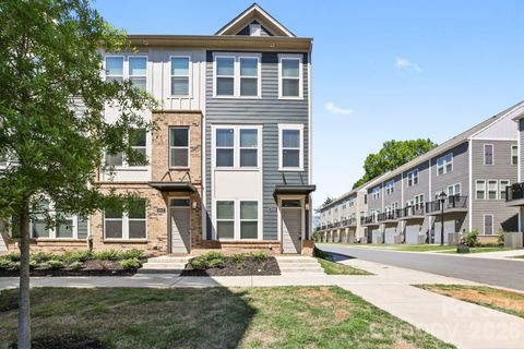 5005 Sovereignty Court Charlotte NC 28205