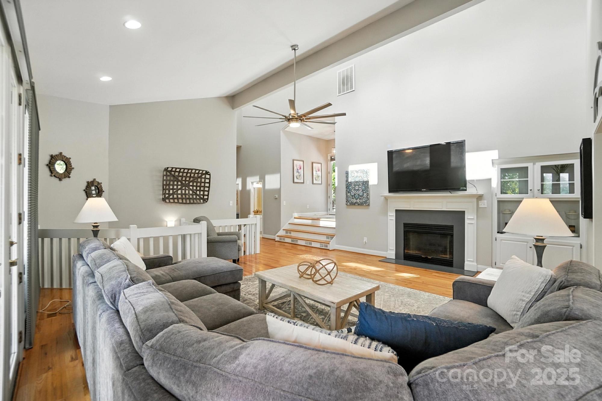 Tega Cay - Residential