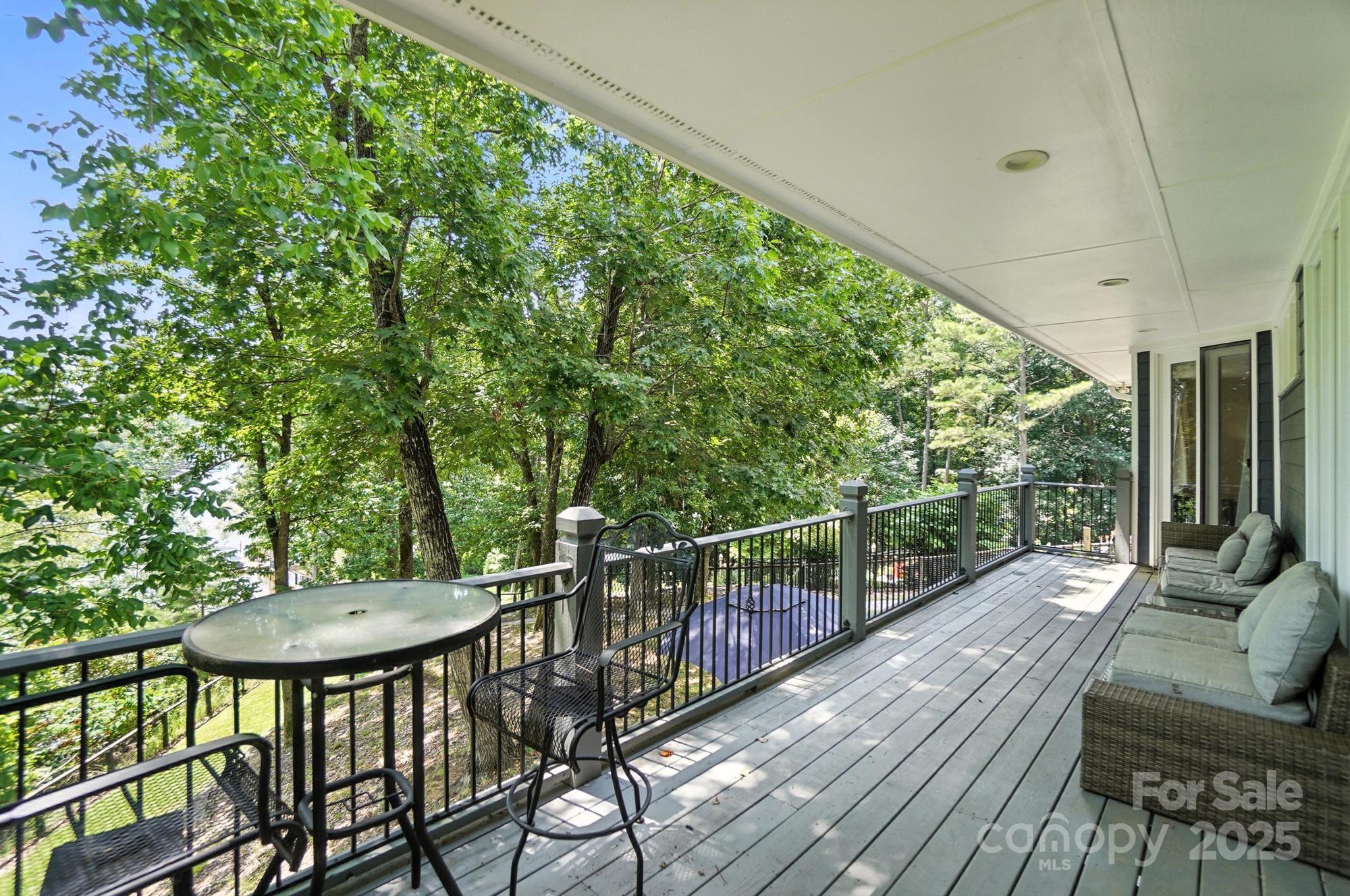 Tega Cay - Residential