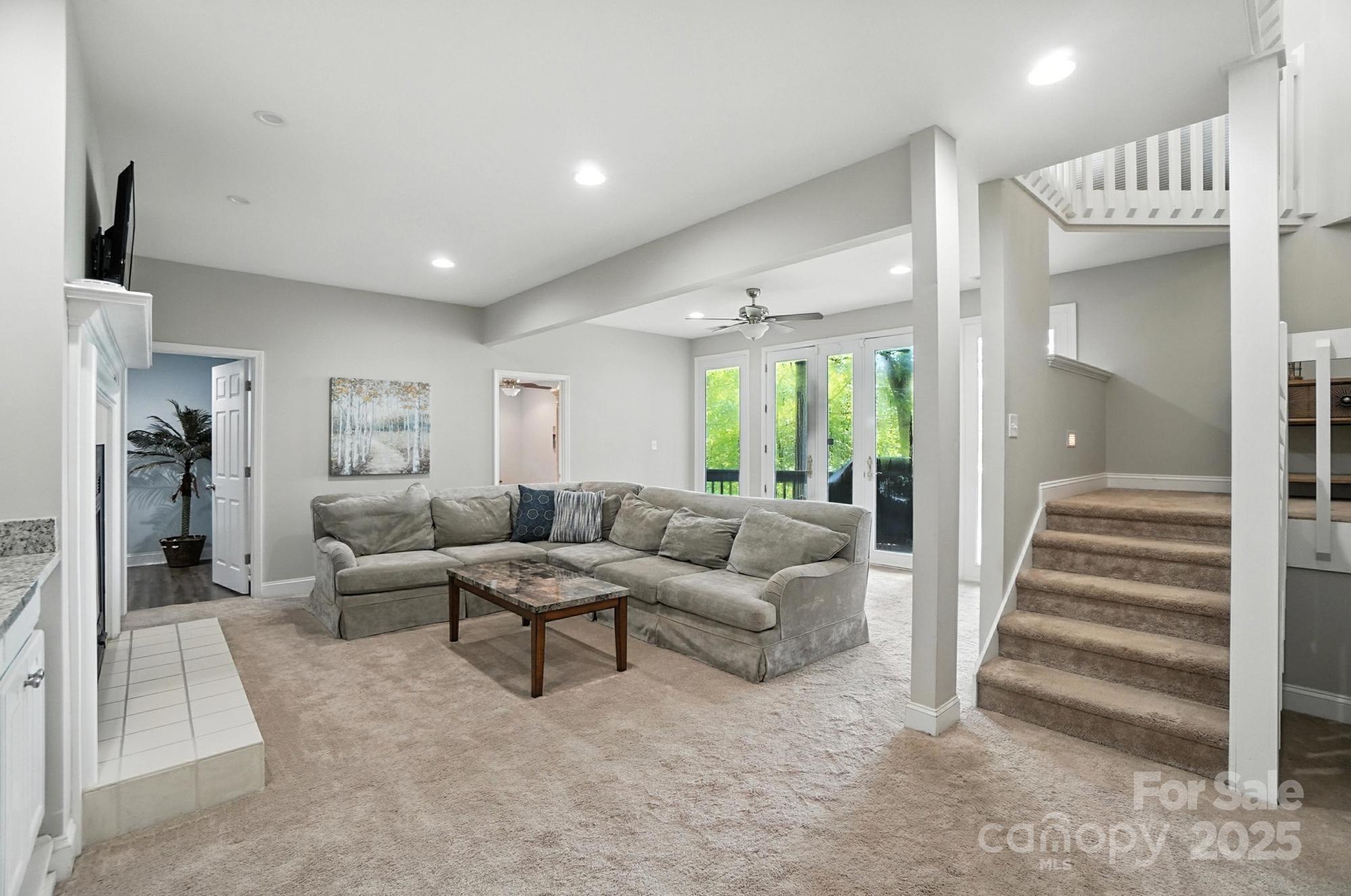 Tega Cay - Residential