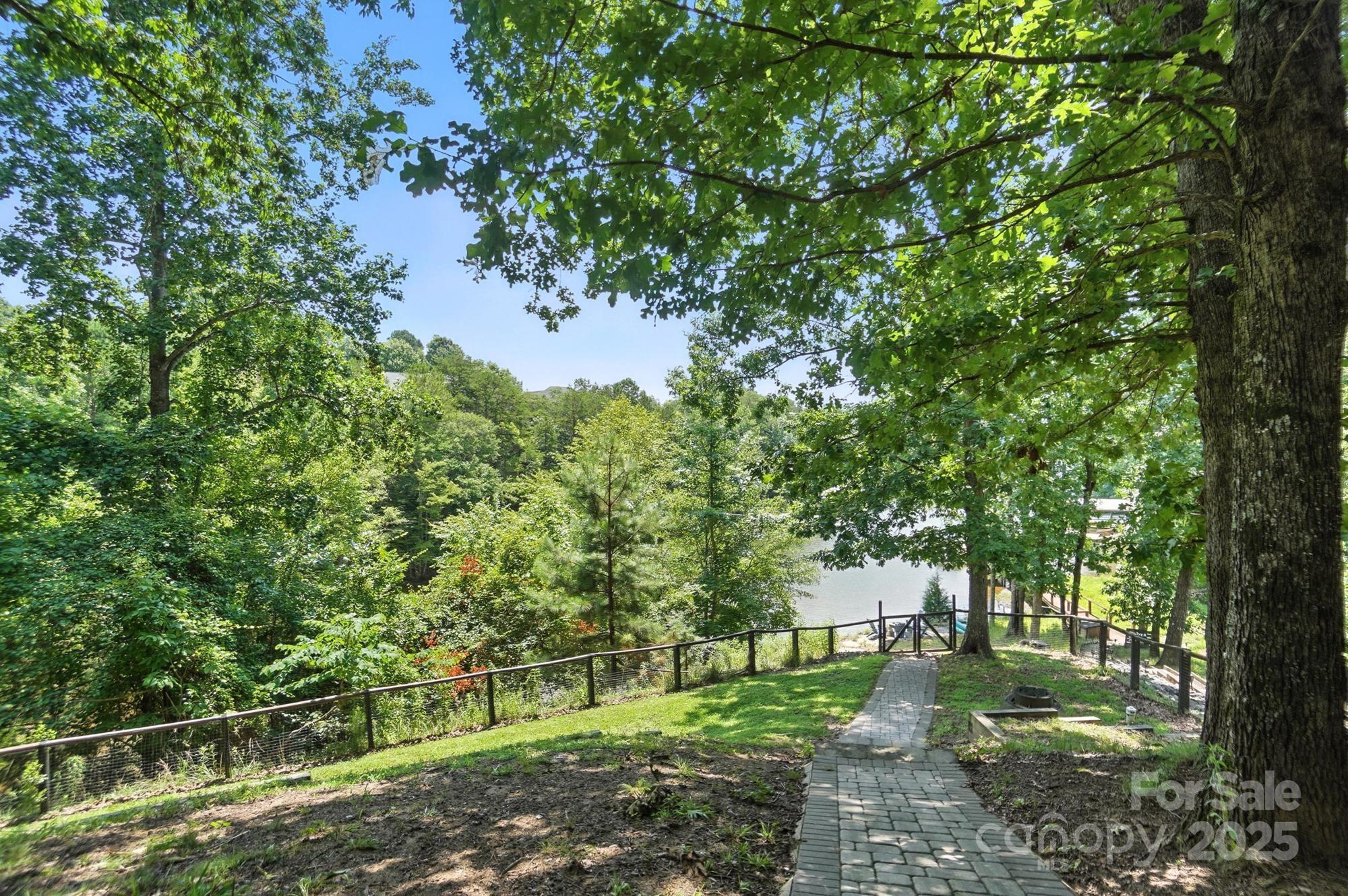 Tega Cay - Residential