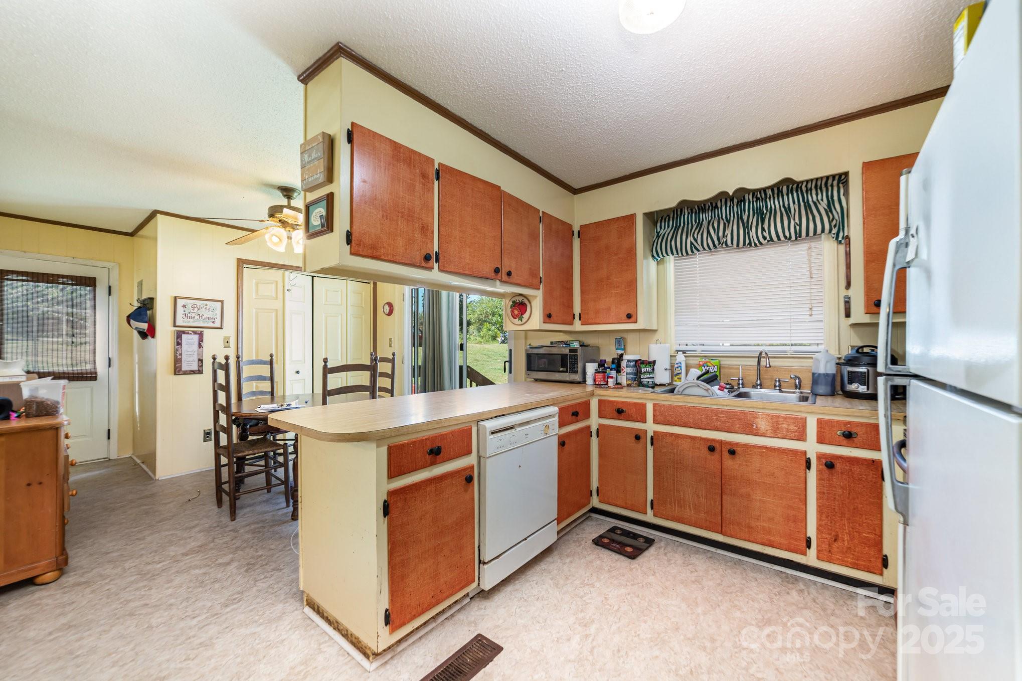 Meadowbrook Acres - Residential