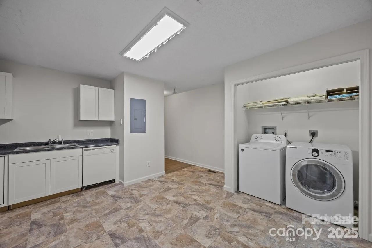 Azalea Point - Residential Lease