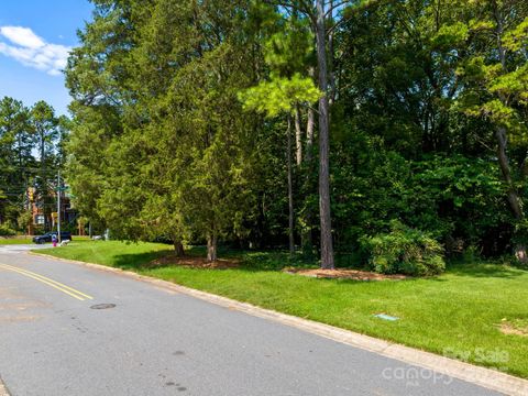 Photo of 101 N Brackenbury Lane, Charlotte, NC 28270 (MLS # 4294701) Photo of 101 N Brackenbury Lane, Charlotte, NC 28270 (MLS # 4294701)