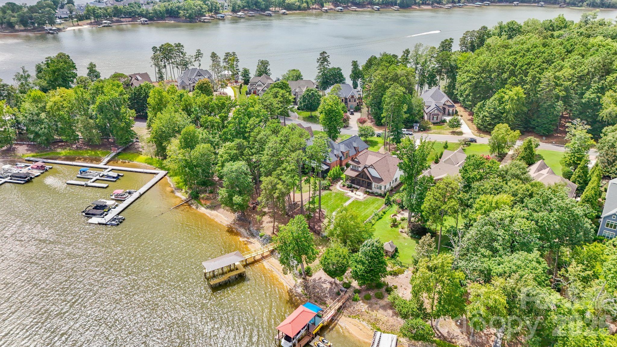1535 Reflection Pointe Boulevard