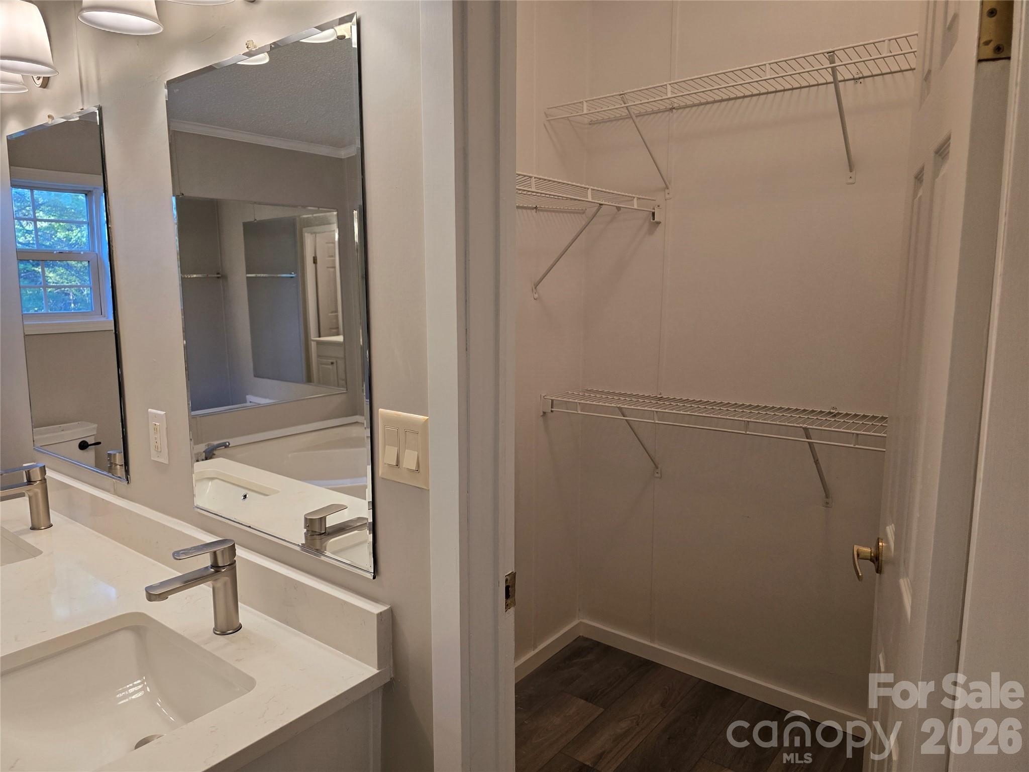 Lake View - Residential