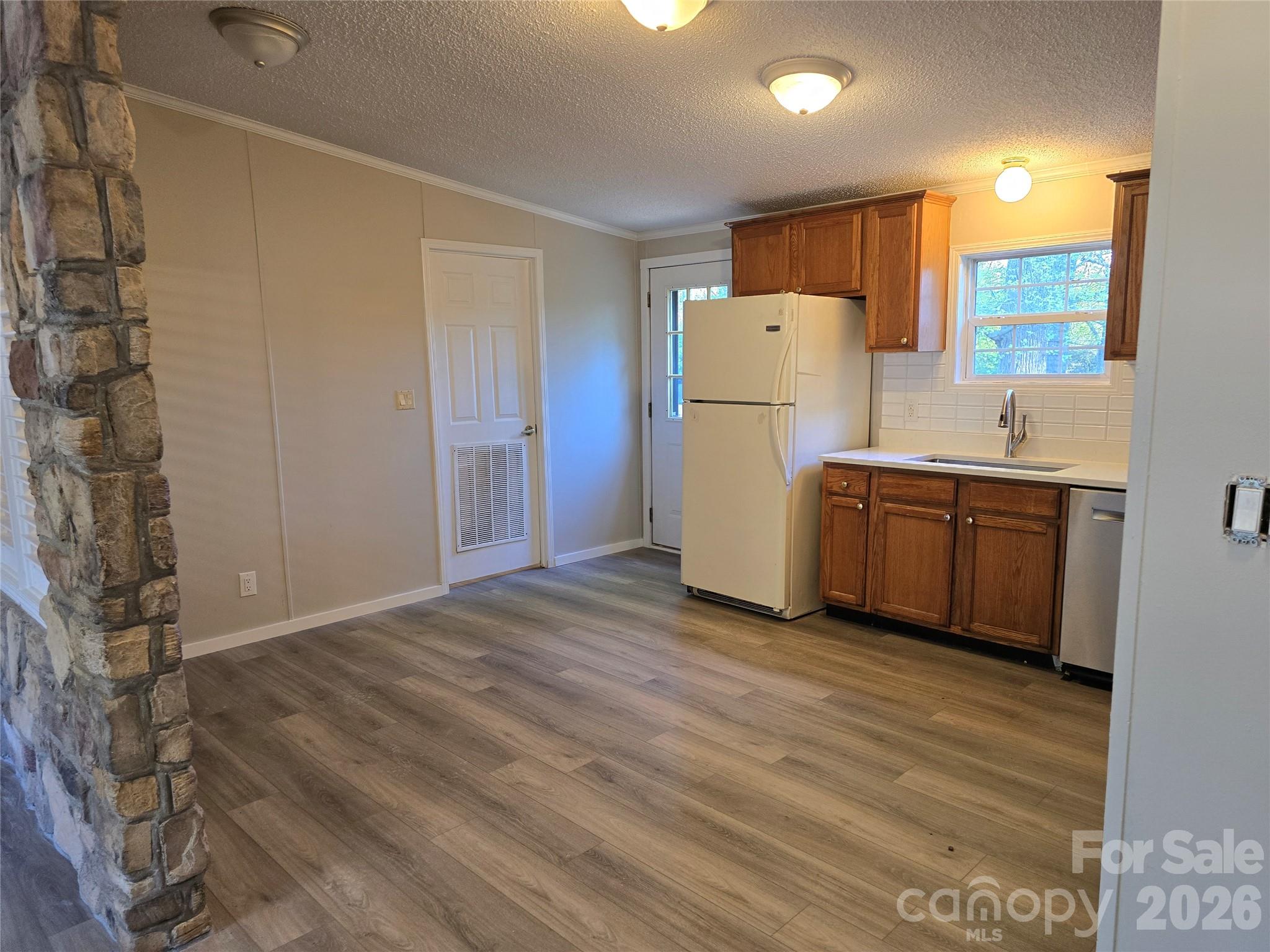 Lake View - Residential