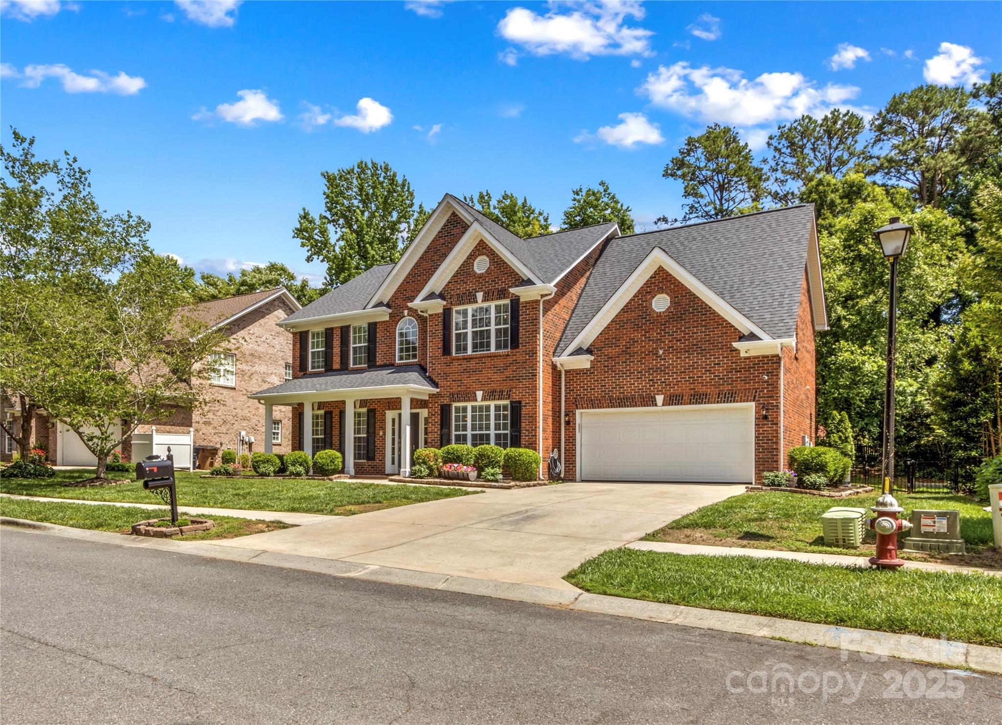 1011 Wadsworth Lane