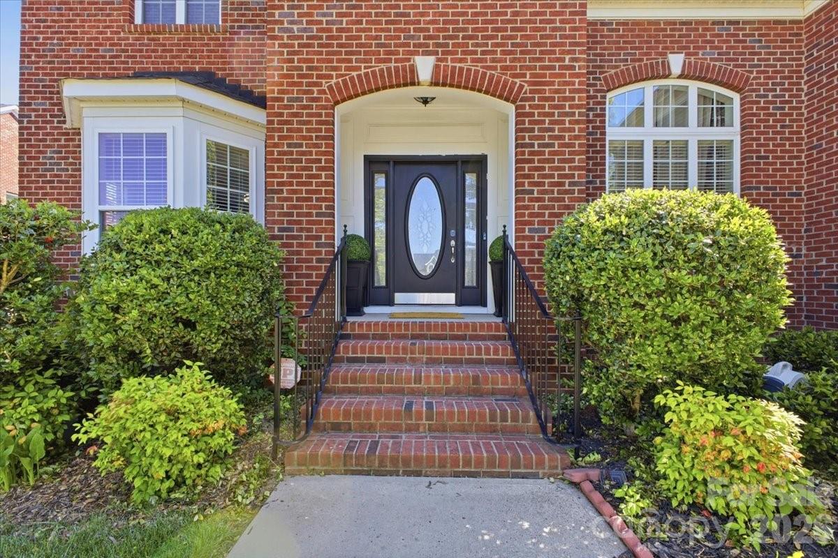 1825 Laveta Road