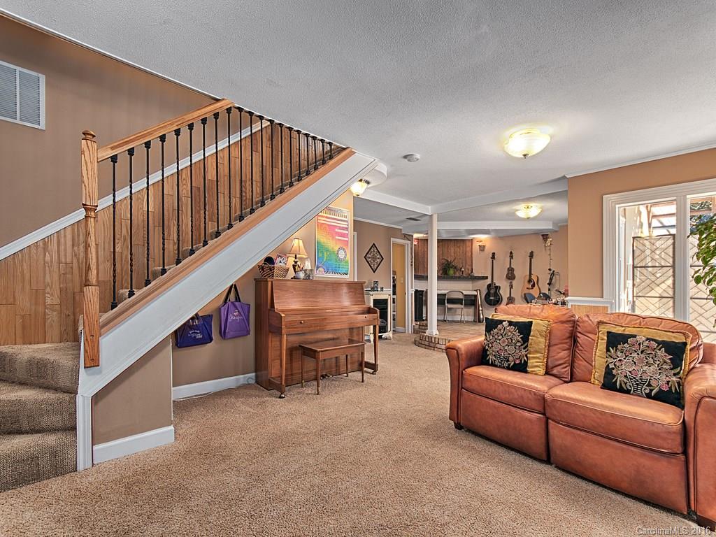 Rollingwoods Estates - Residential