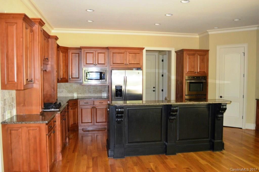 The Palisades - Residential Lease