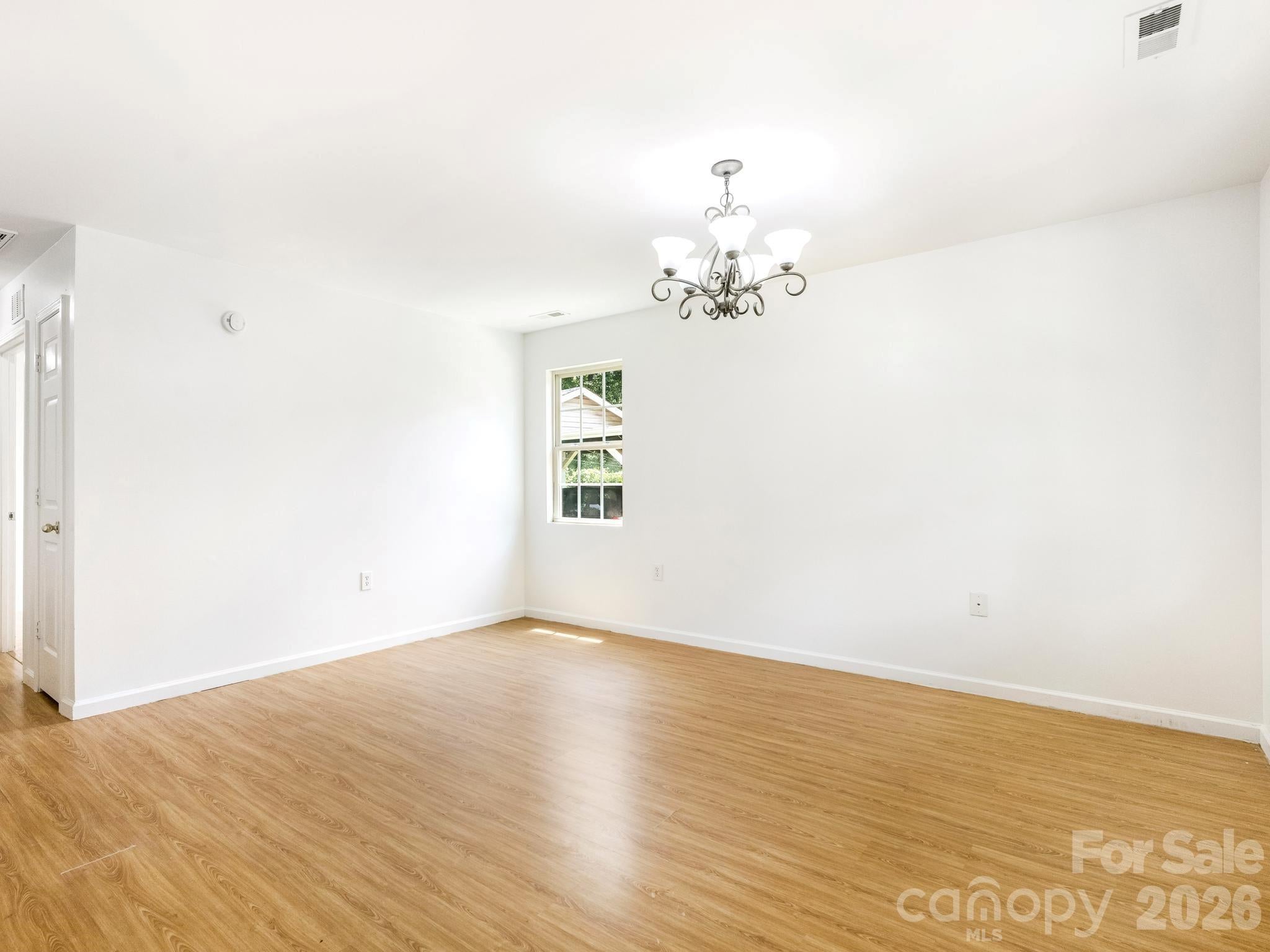 118 Leonard Street 25